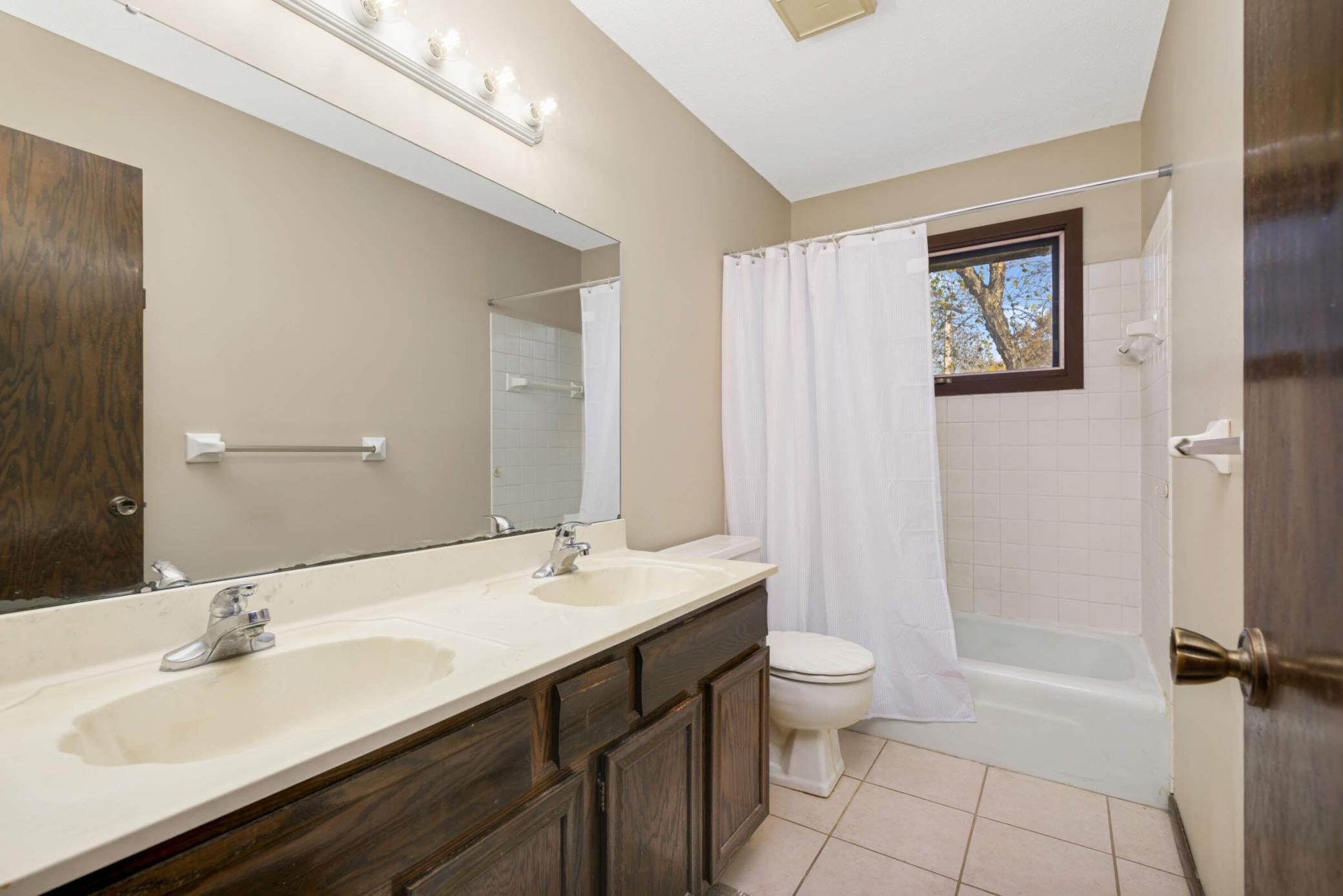 11415 W River Hills Drive