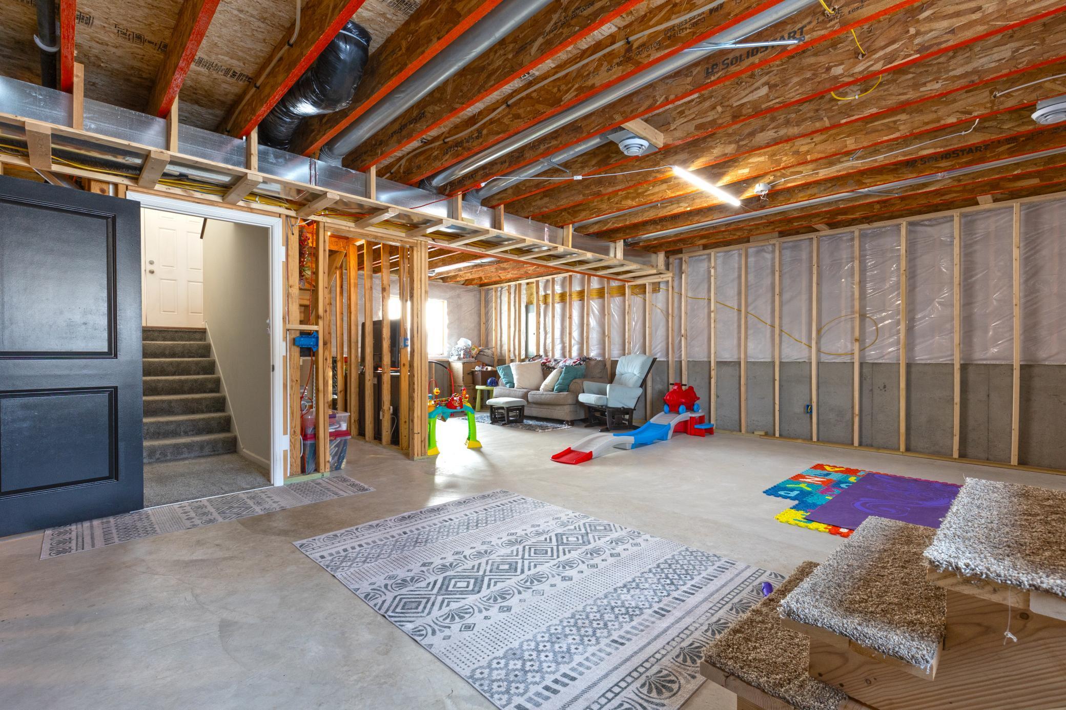 843 Hickory Curve