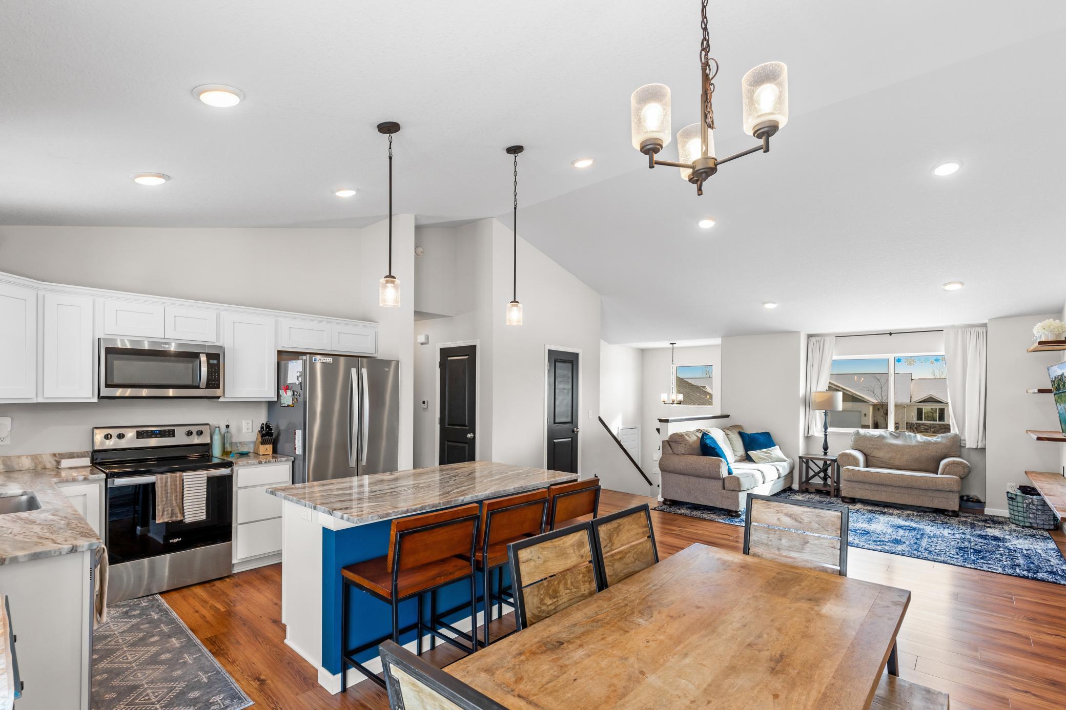 843 Hickory Curve