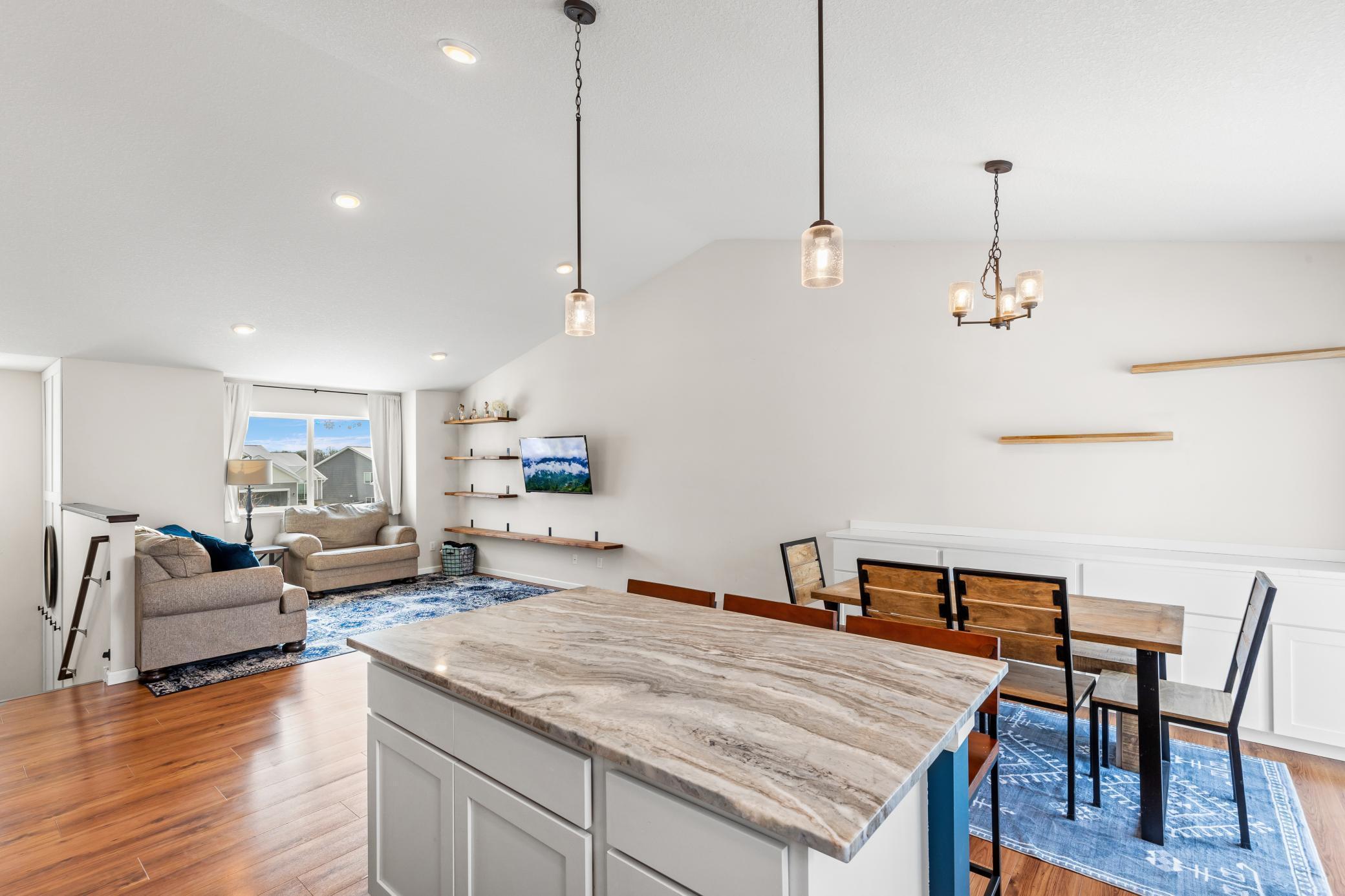 843 Hickory Curve