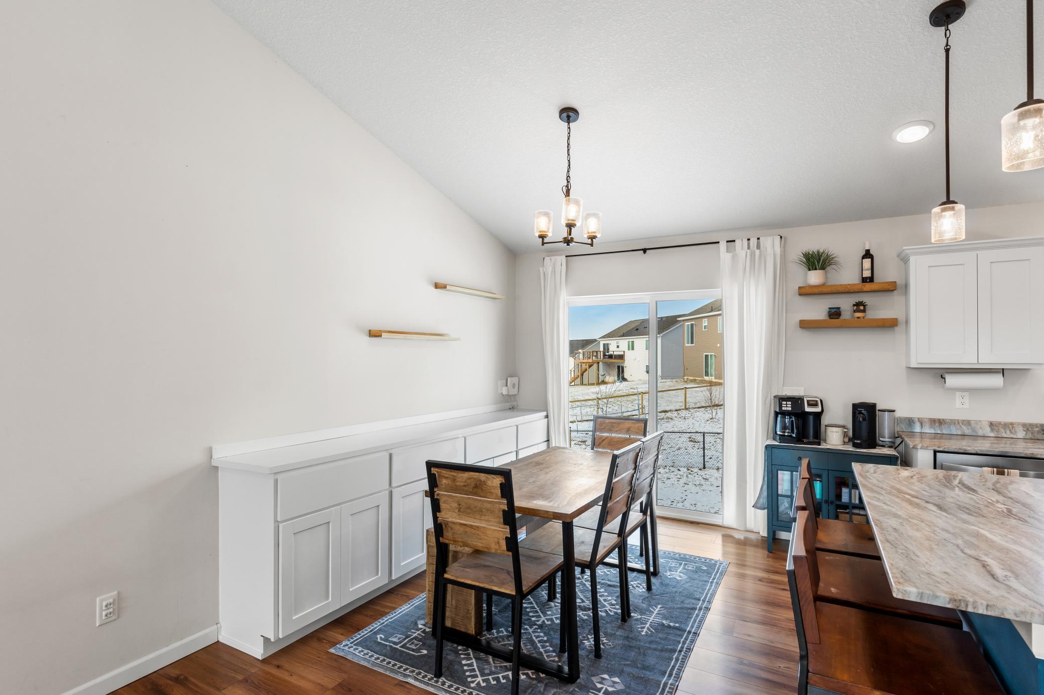 843 Hickory Curve