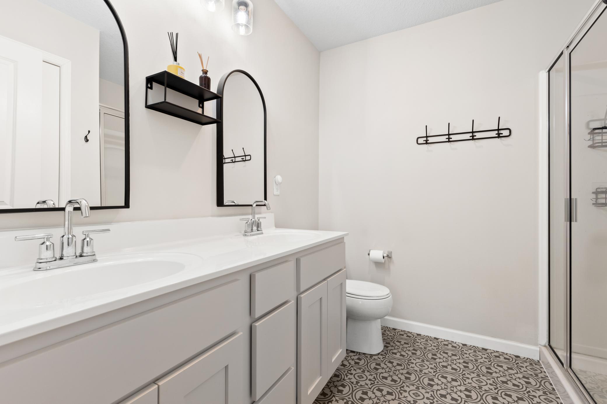843 Hickory Curve