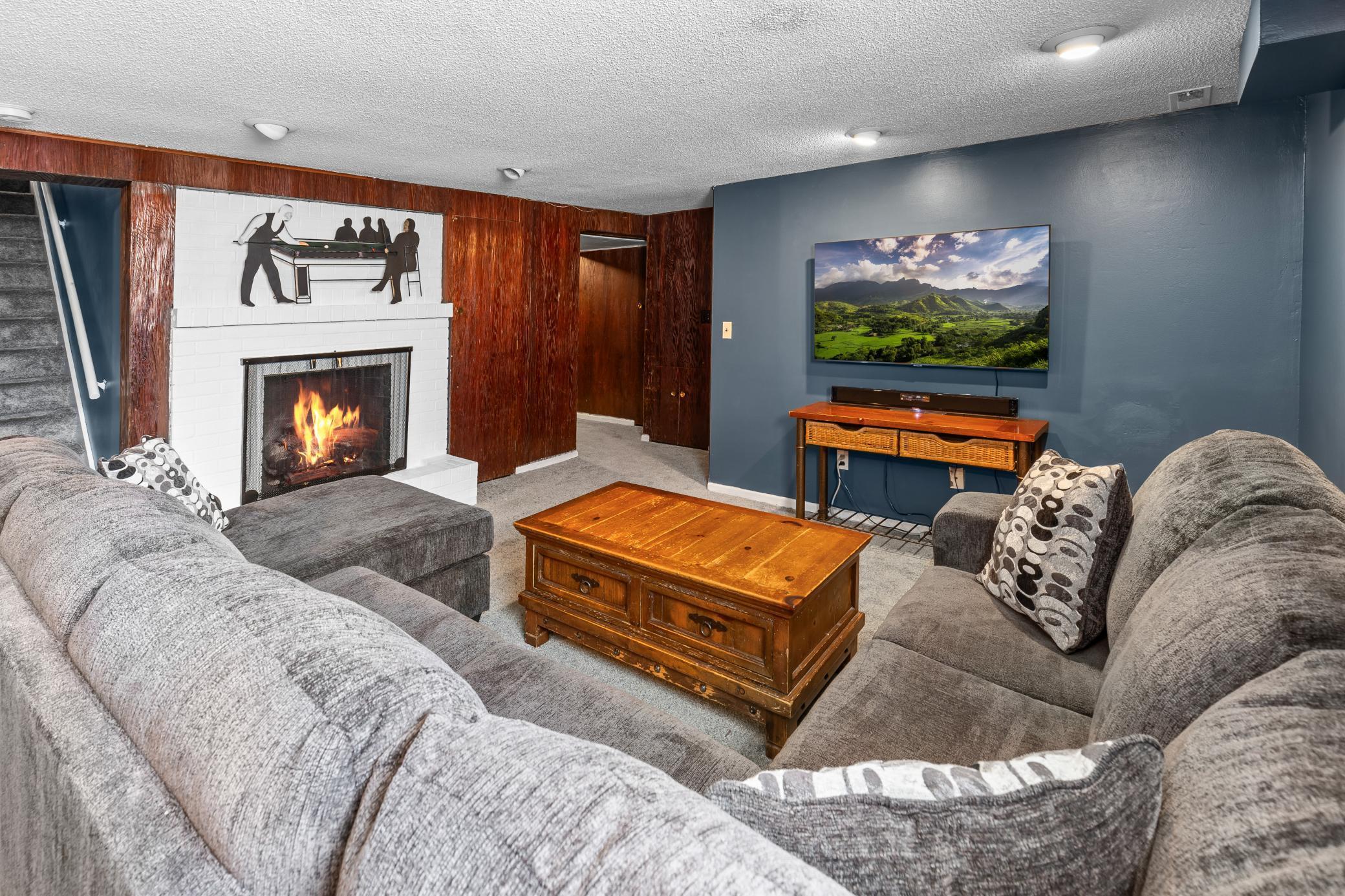 1616 E 57th Street