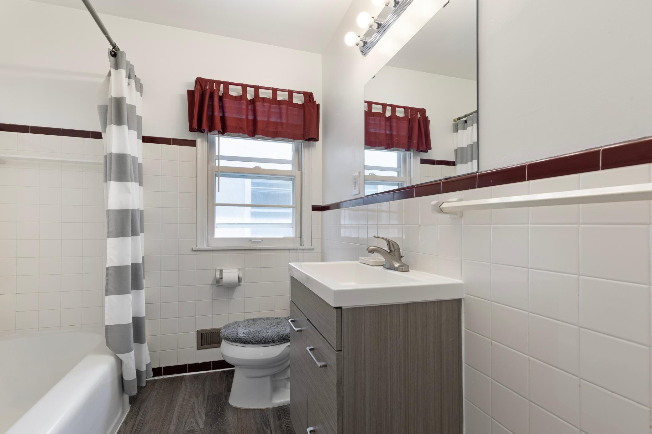1616 E 57th Street