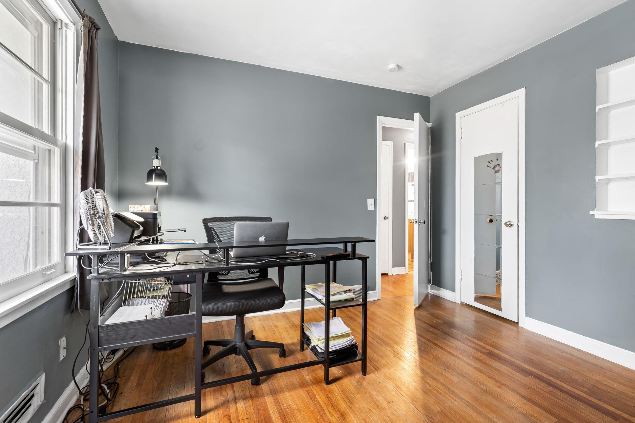 1616 E 57th Street