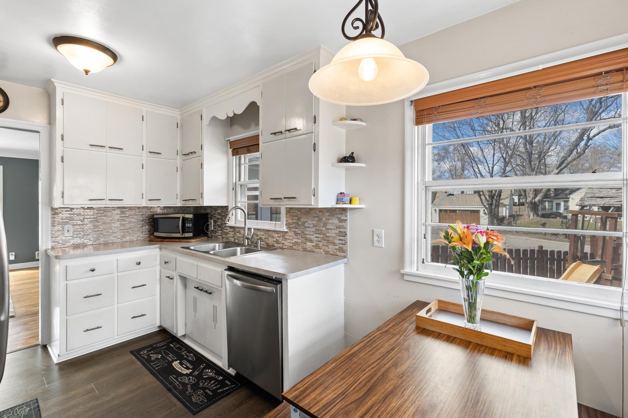 1616 E 57th Street