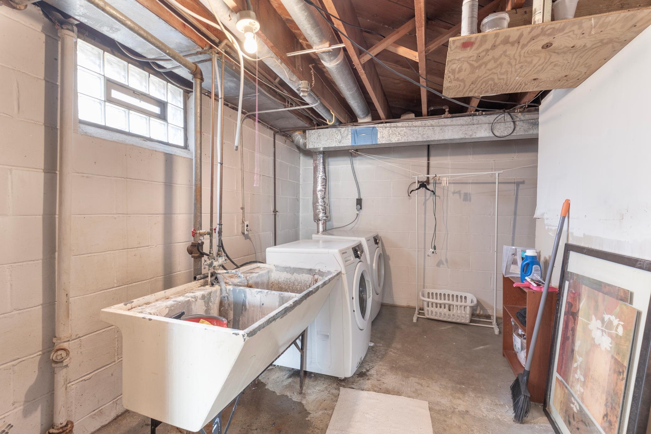 1616 E 57th Street