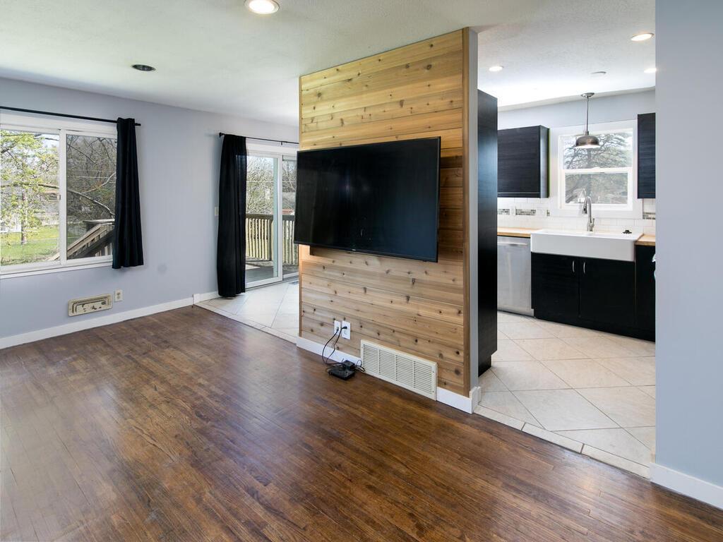 965 Whitney Drive