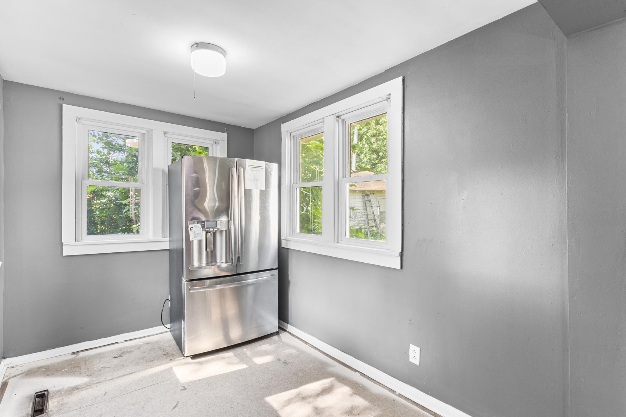324 Van Buren Avenue