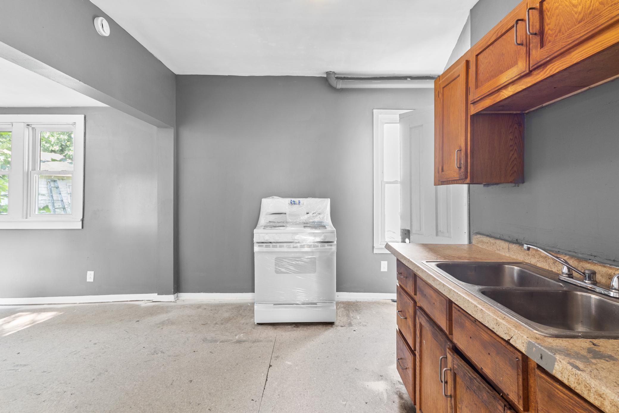 324 Van Buren Avenue