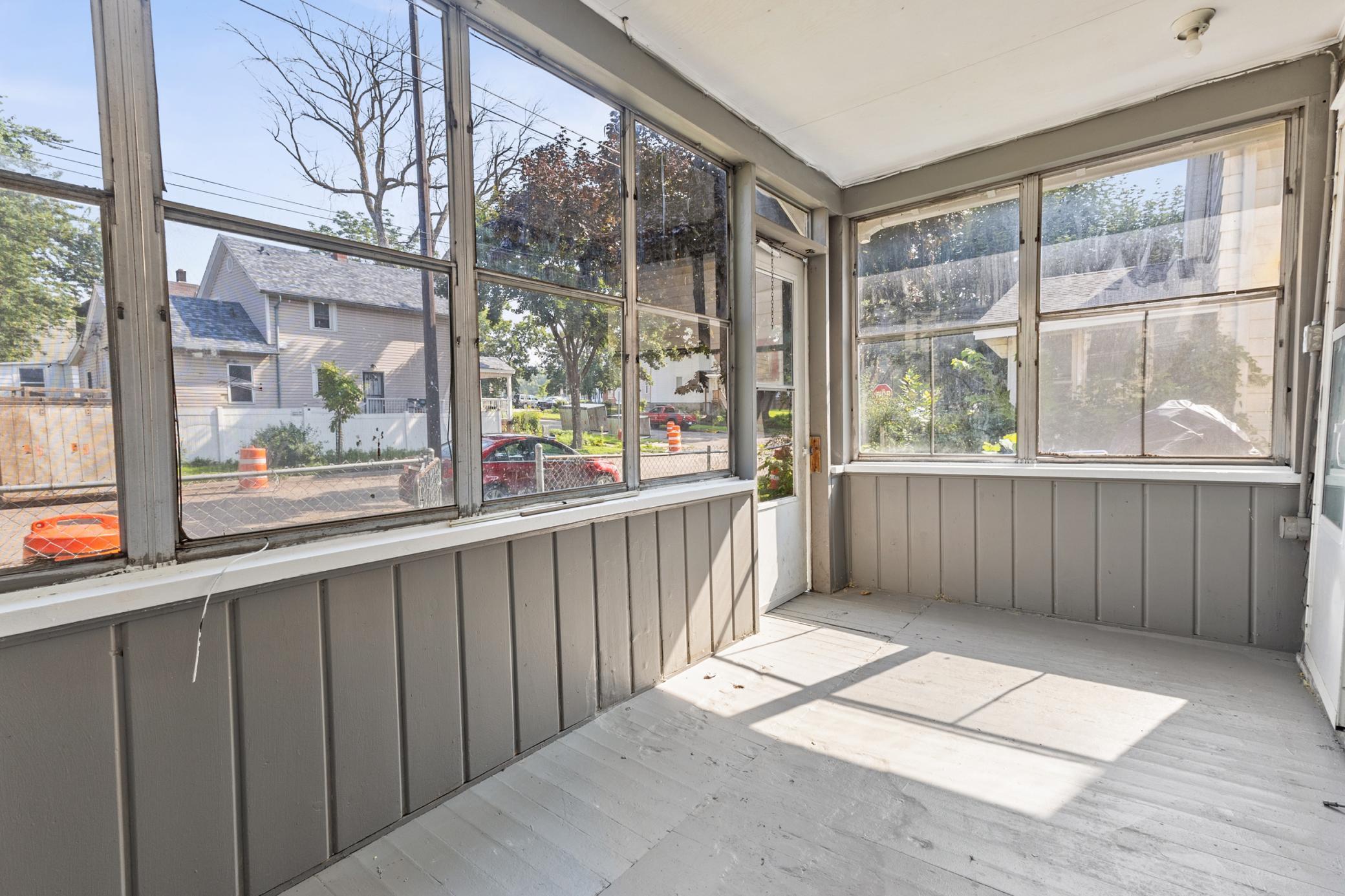 324 Van Buren Avenue