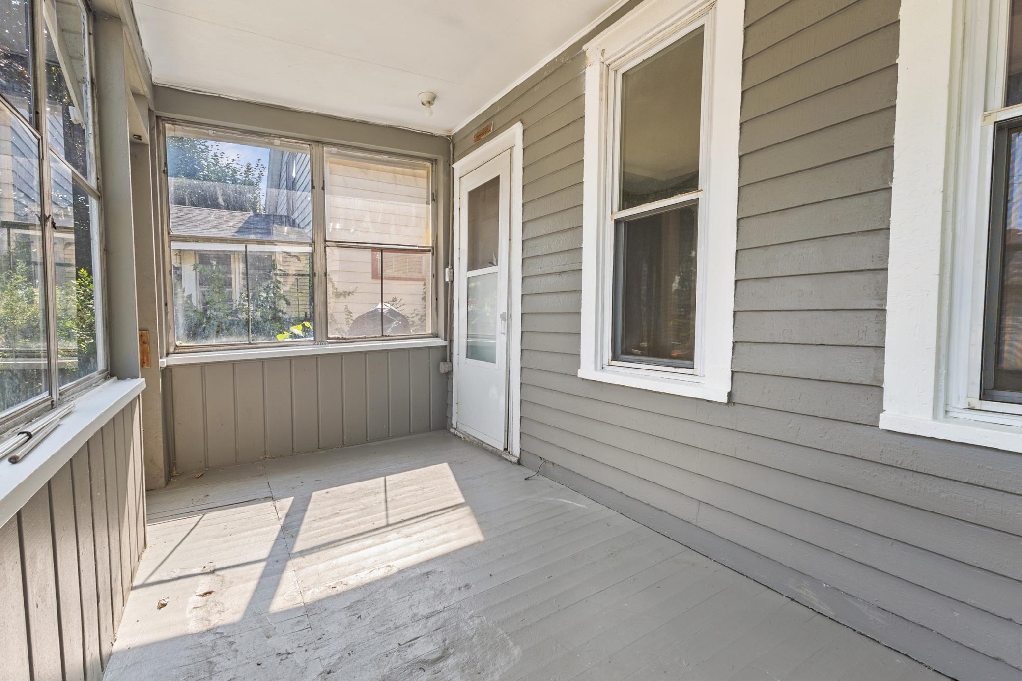 324 Van Buren Avenue