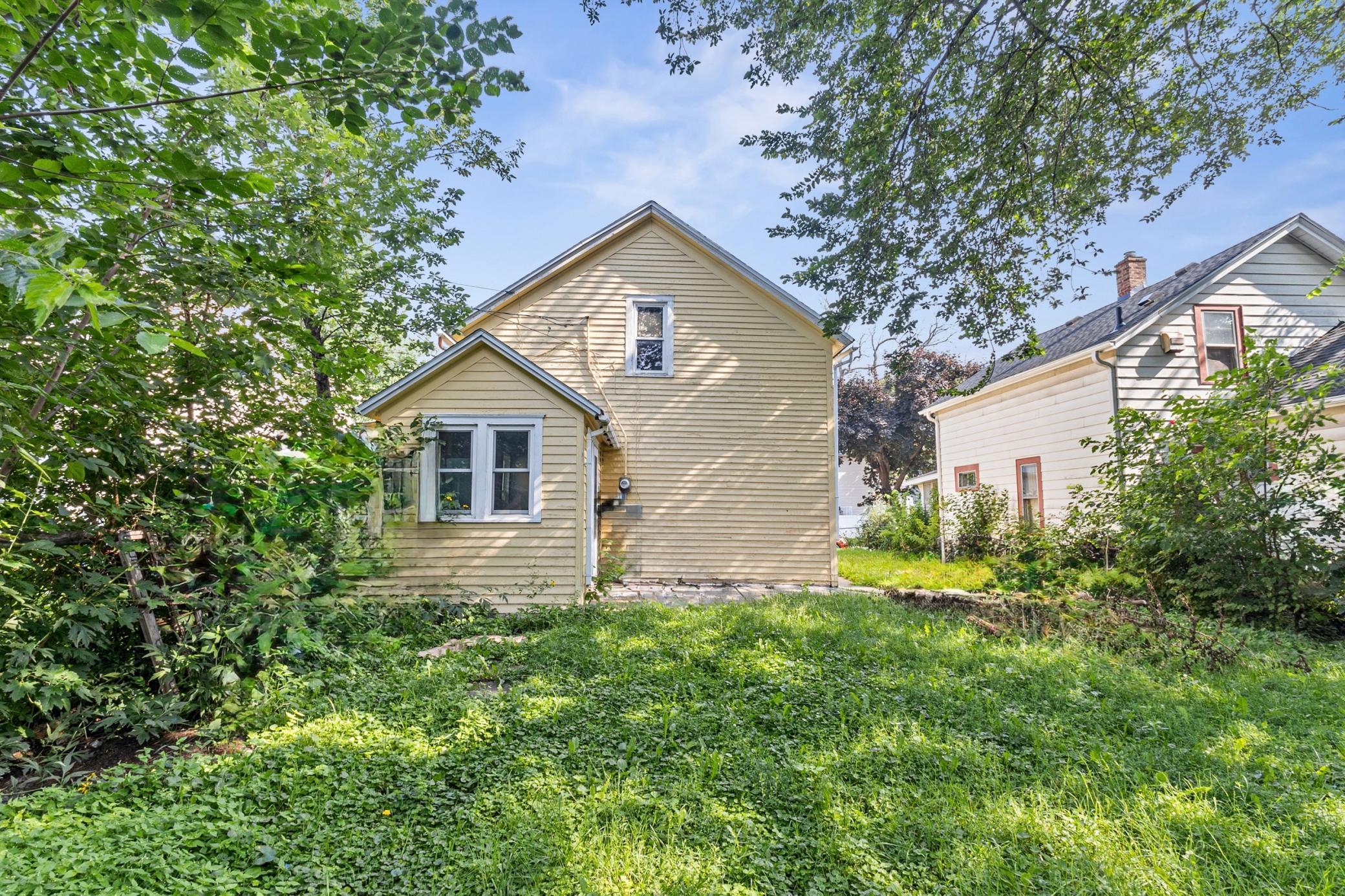 324 Van Buren Avenue