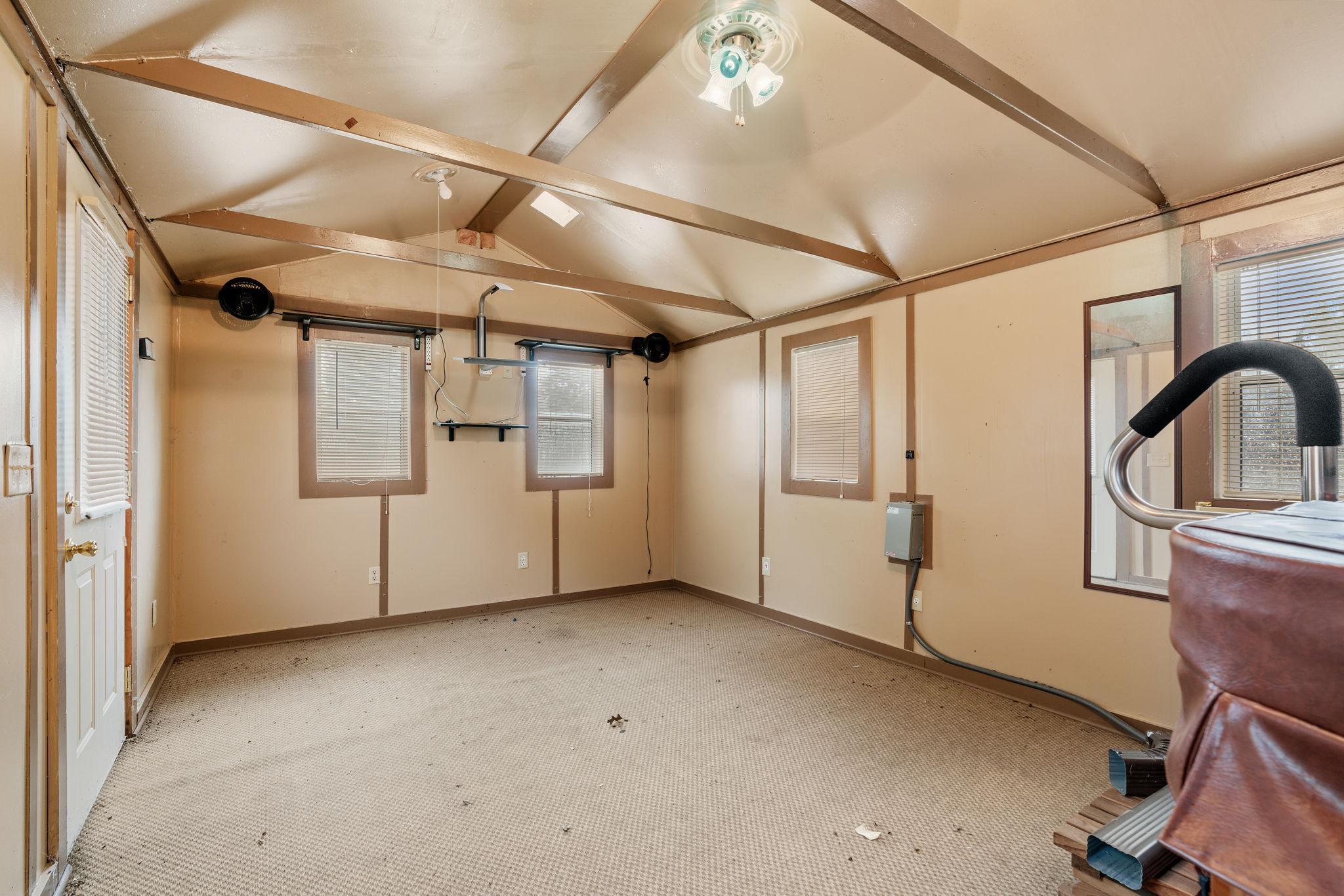 1381 Balsam Street E