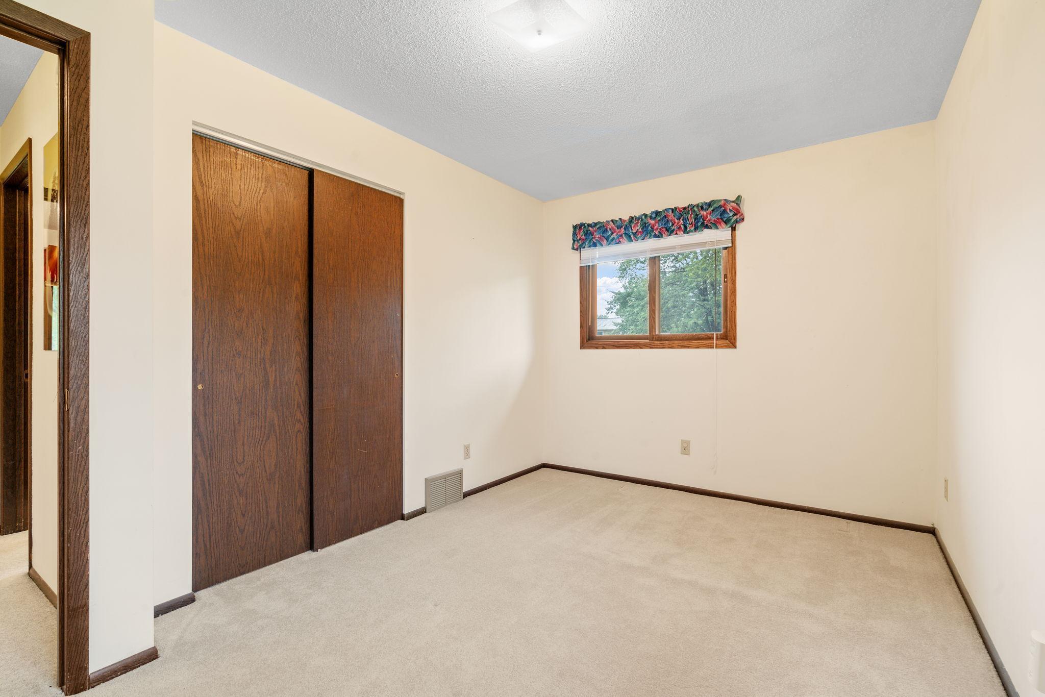 1381 Balsam Street E