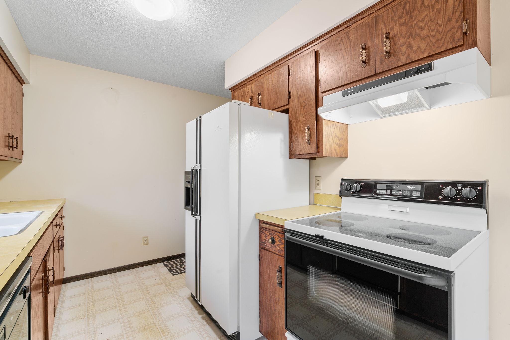 1381 Balsam Street E