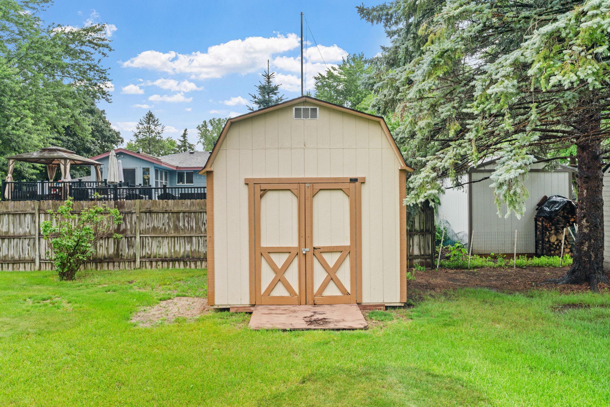 1381 Balsam Street E