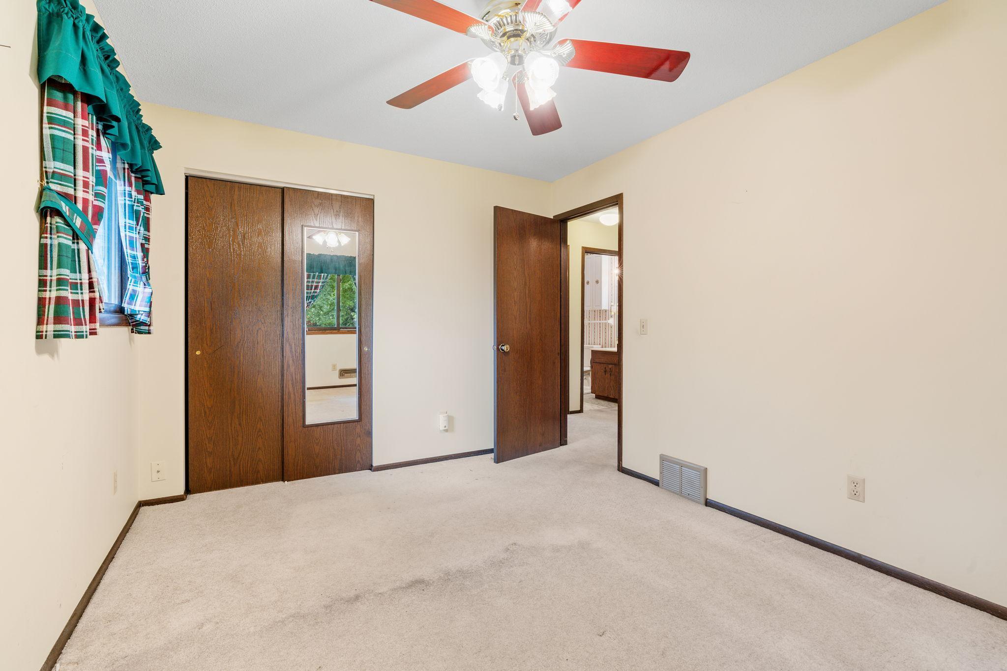 1381 Balsam Street E