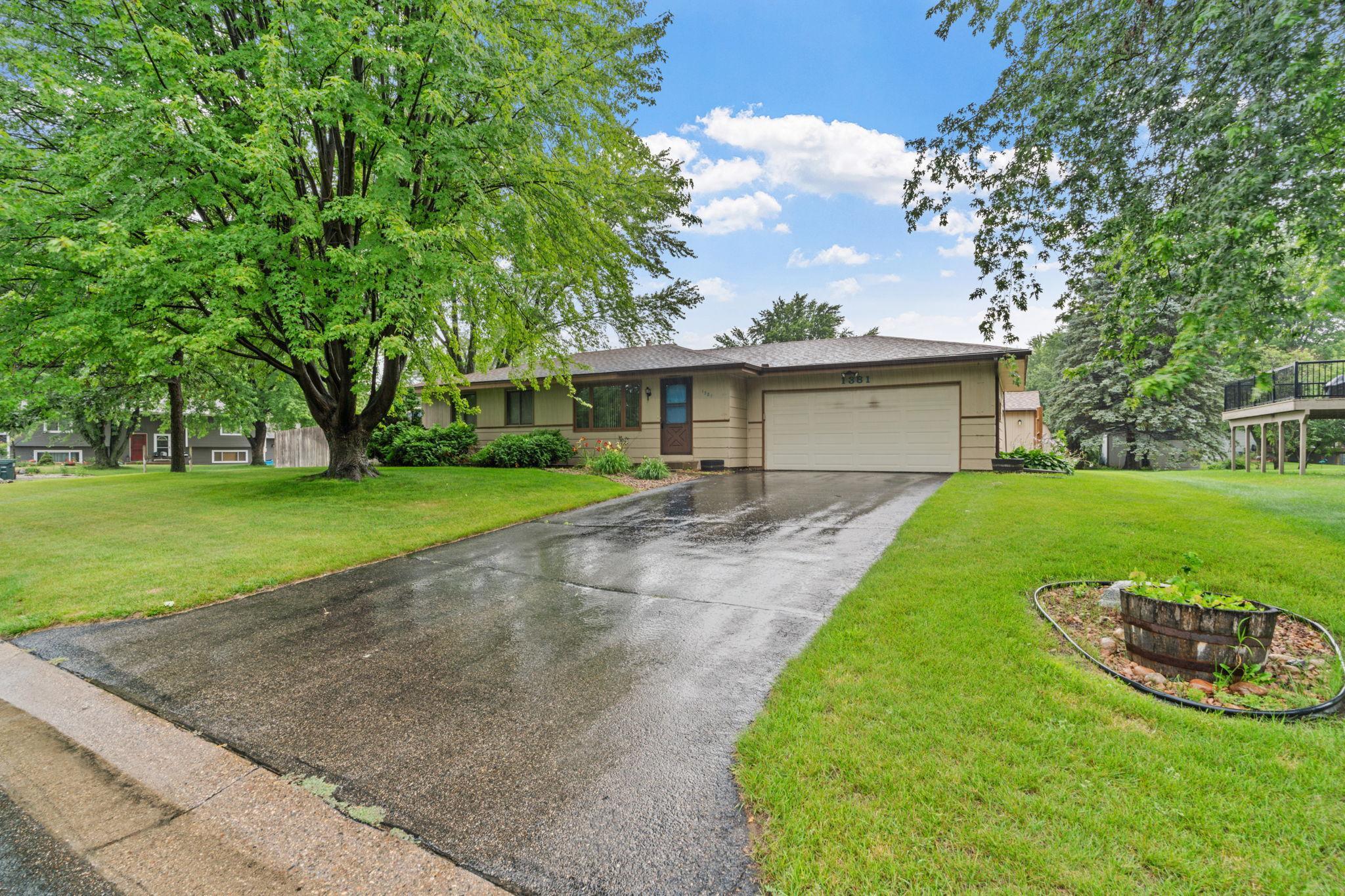 1381 Balsam Street E