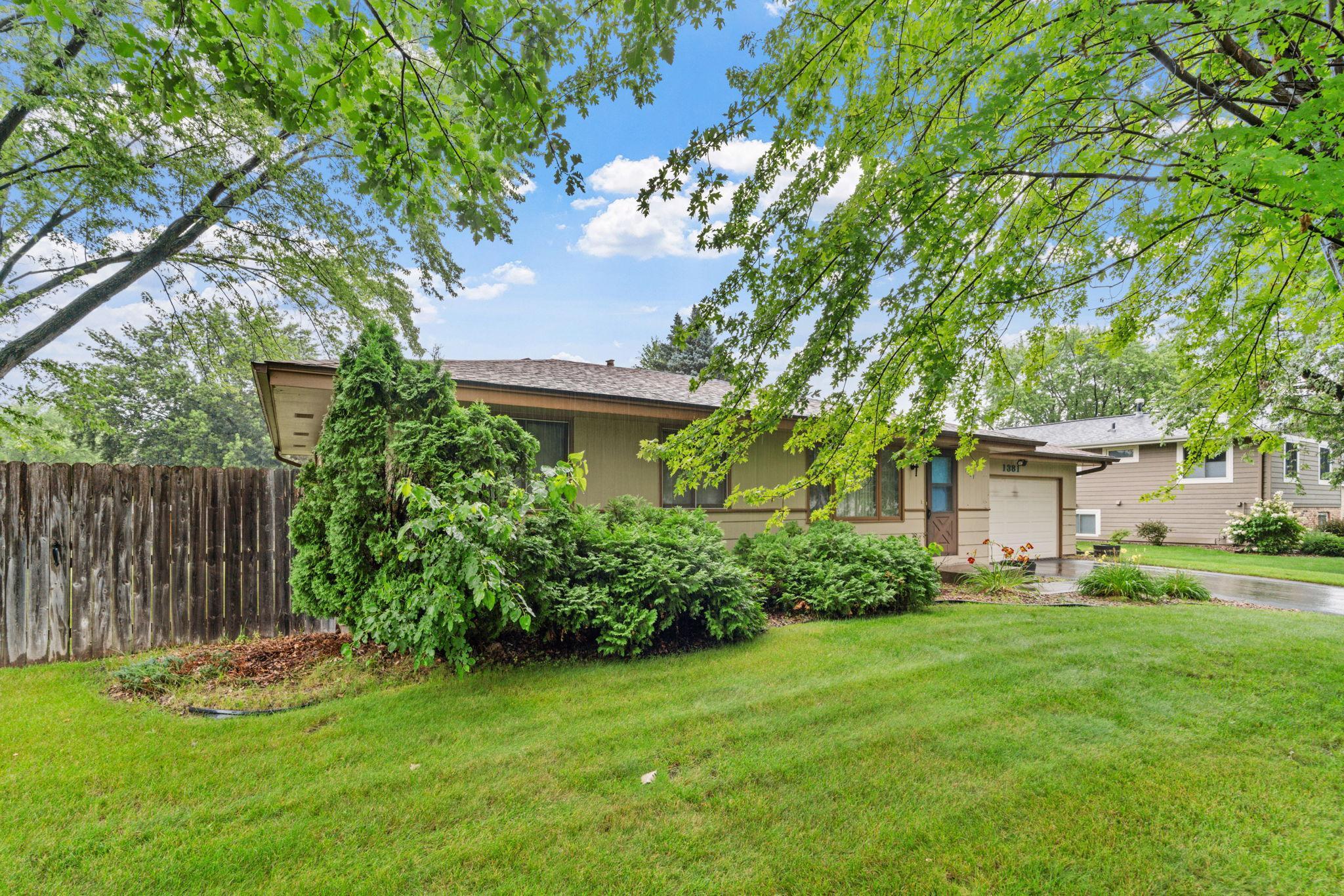 1381 Balsam Street E