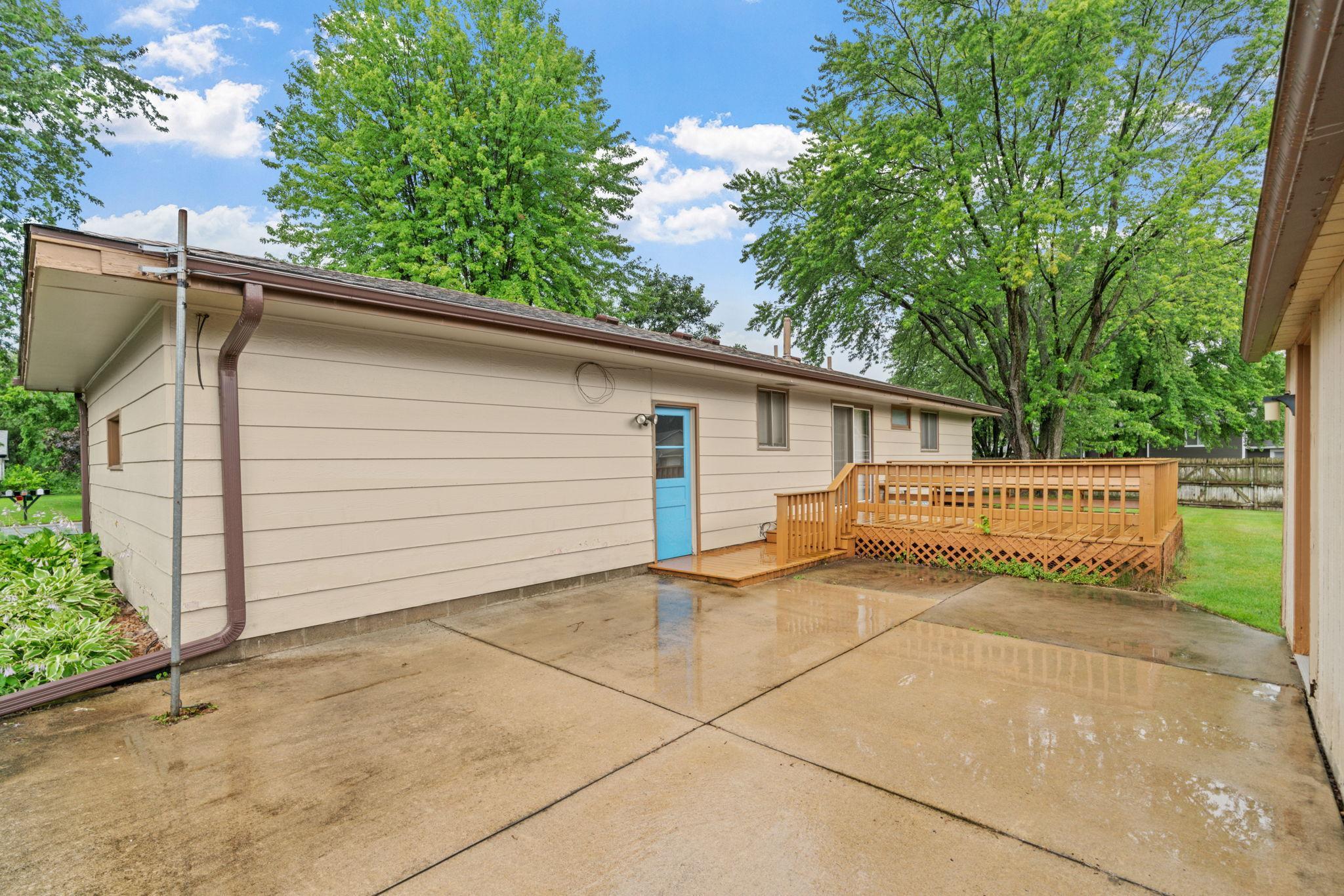 1381 Balsam Street E