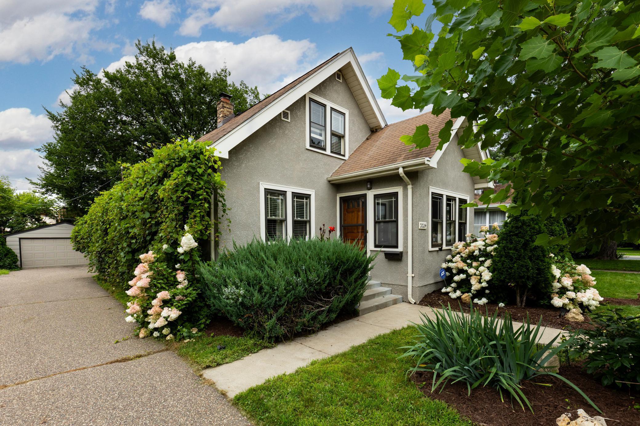 3324 Weenonah Place