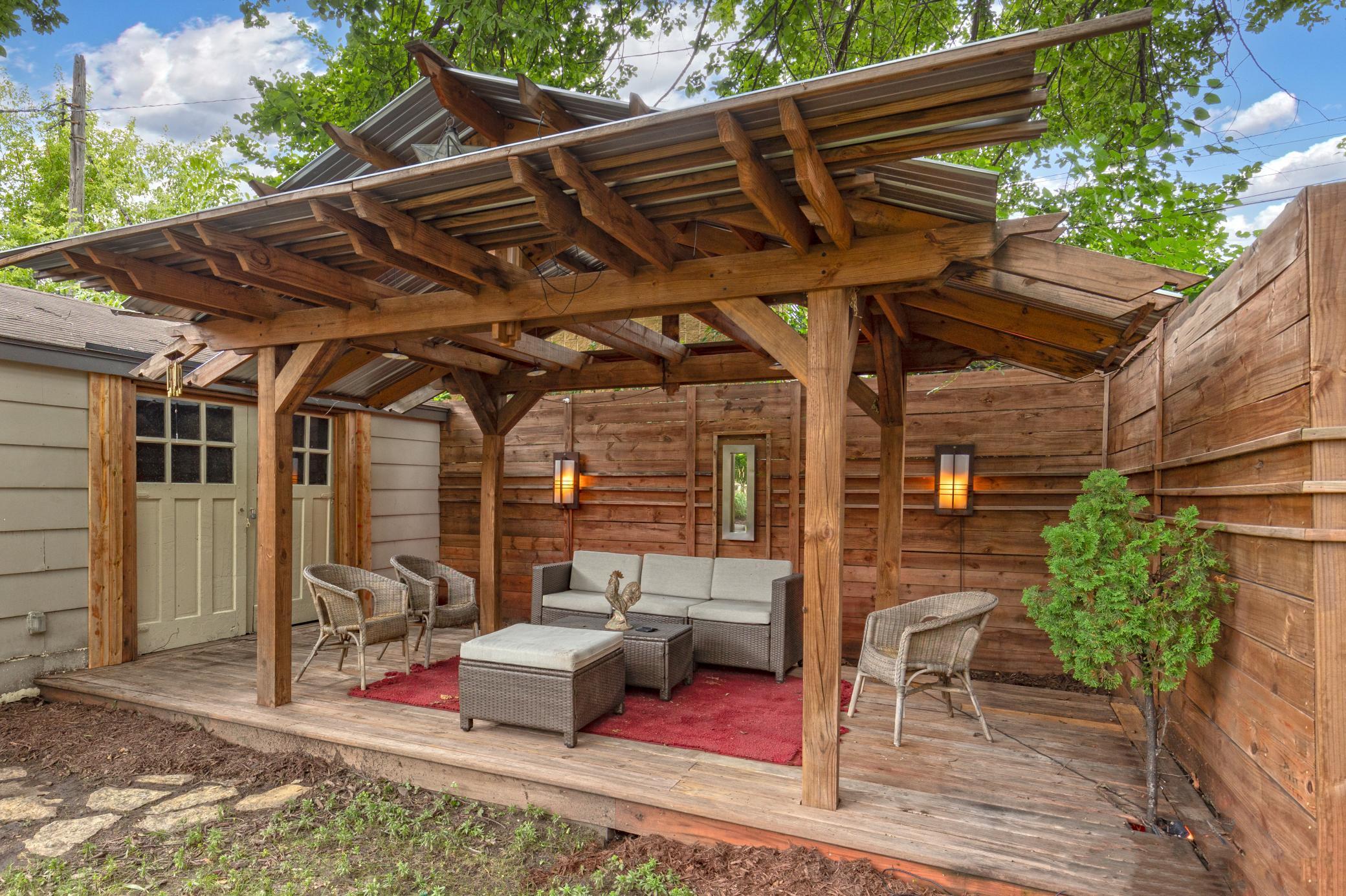 3324 Weenonah Place