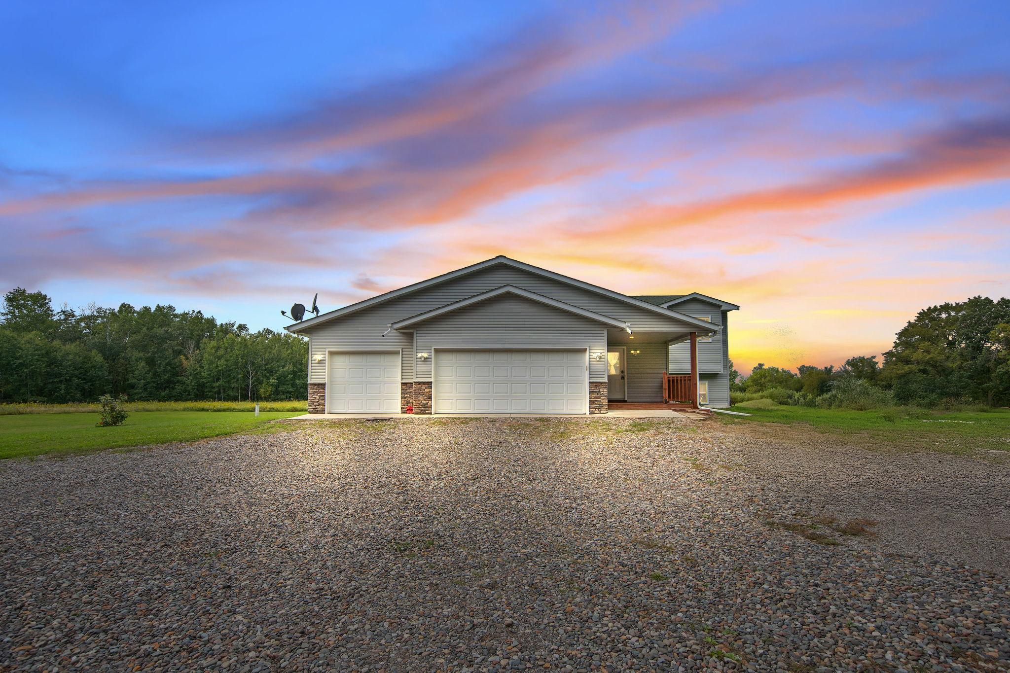 4569 Hummingbird Road