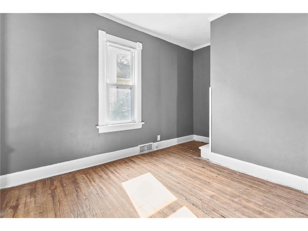 324 Van Buren Avenue