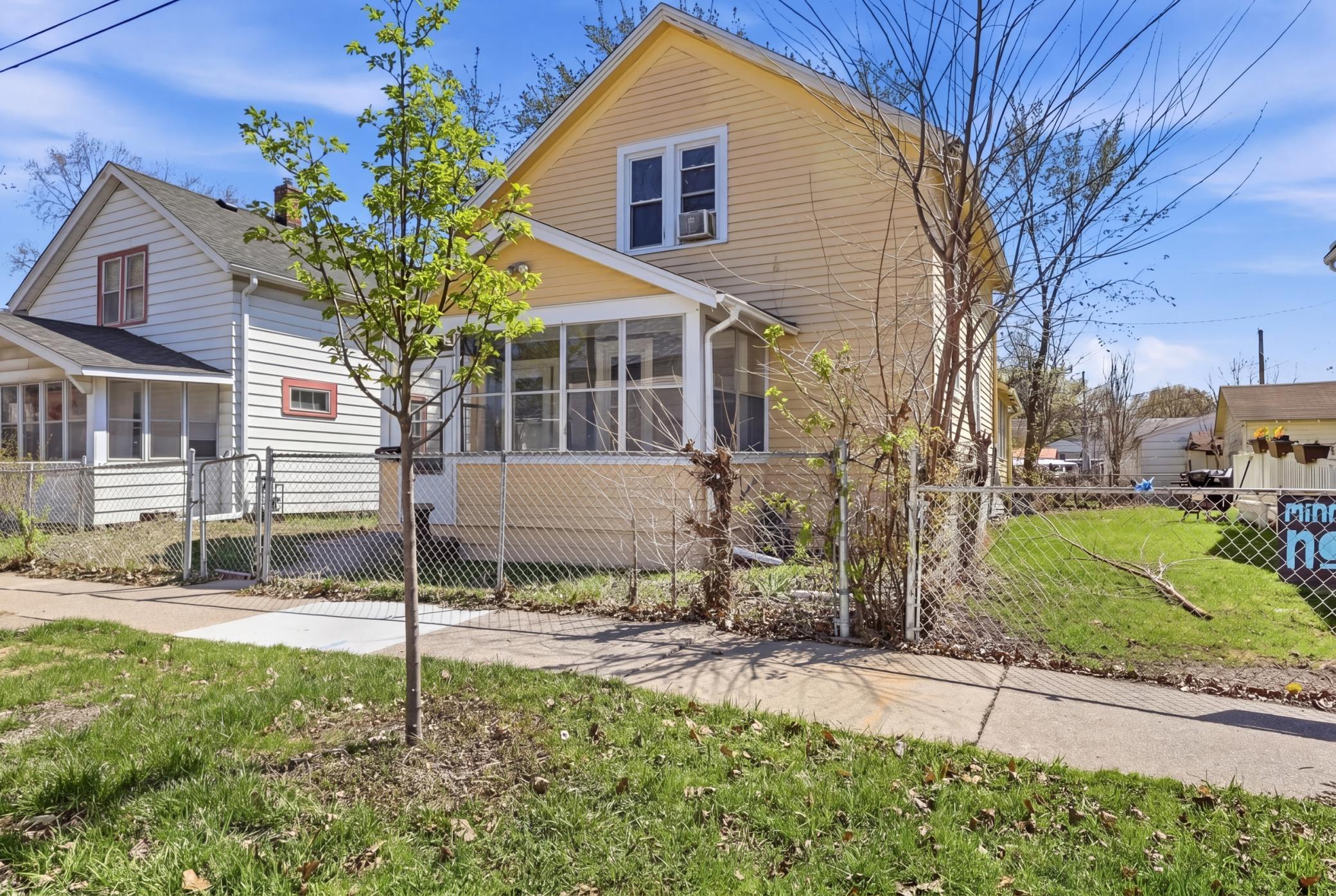 324 Van Buren Avenue