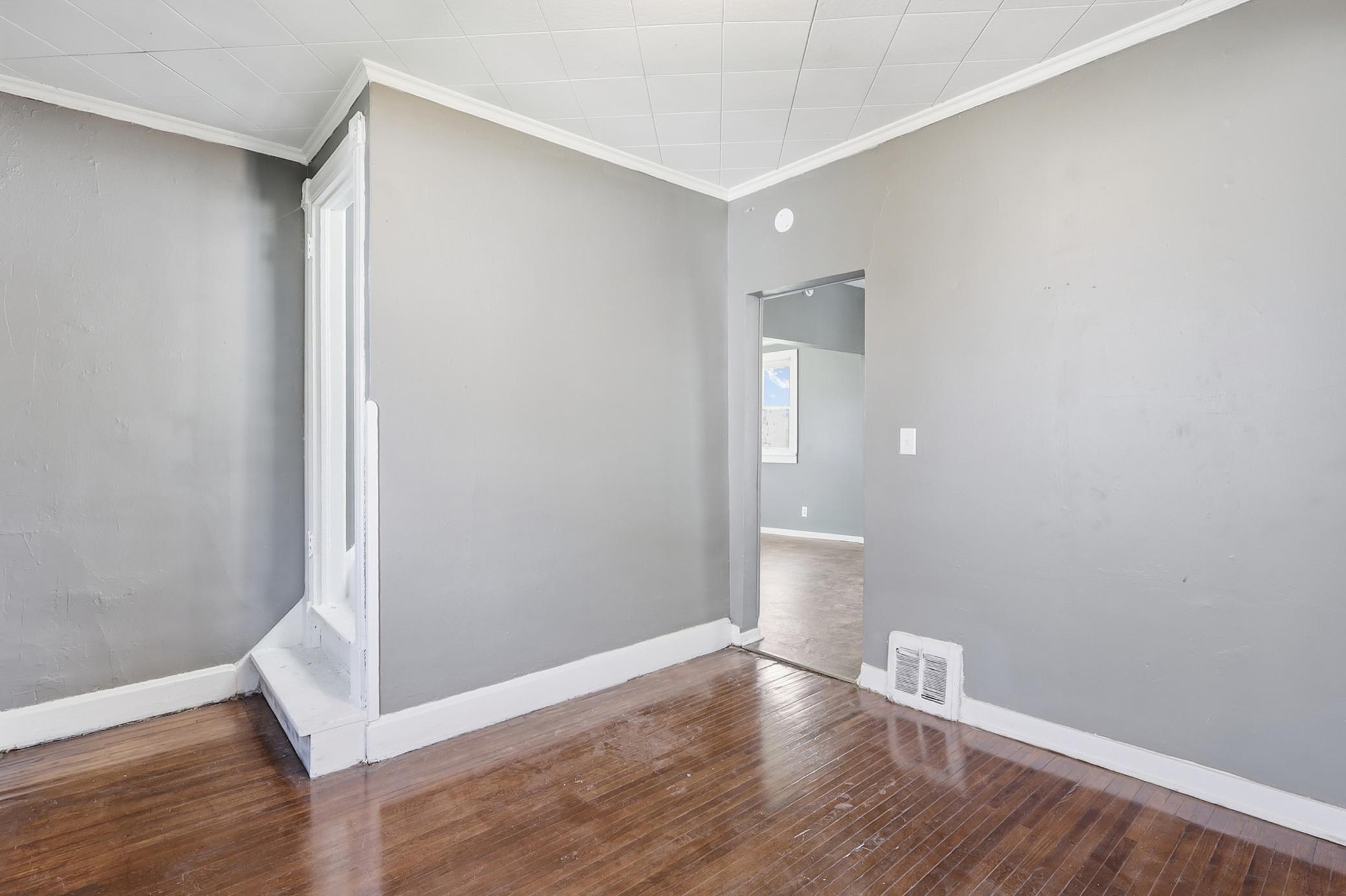 324 Van Buren Avenue