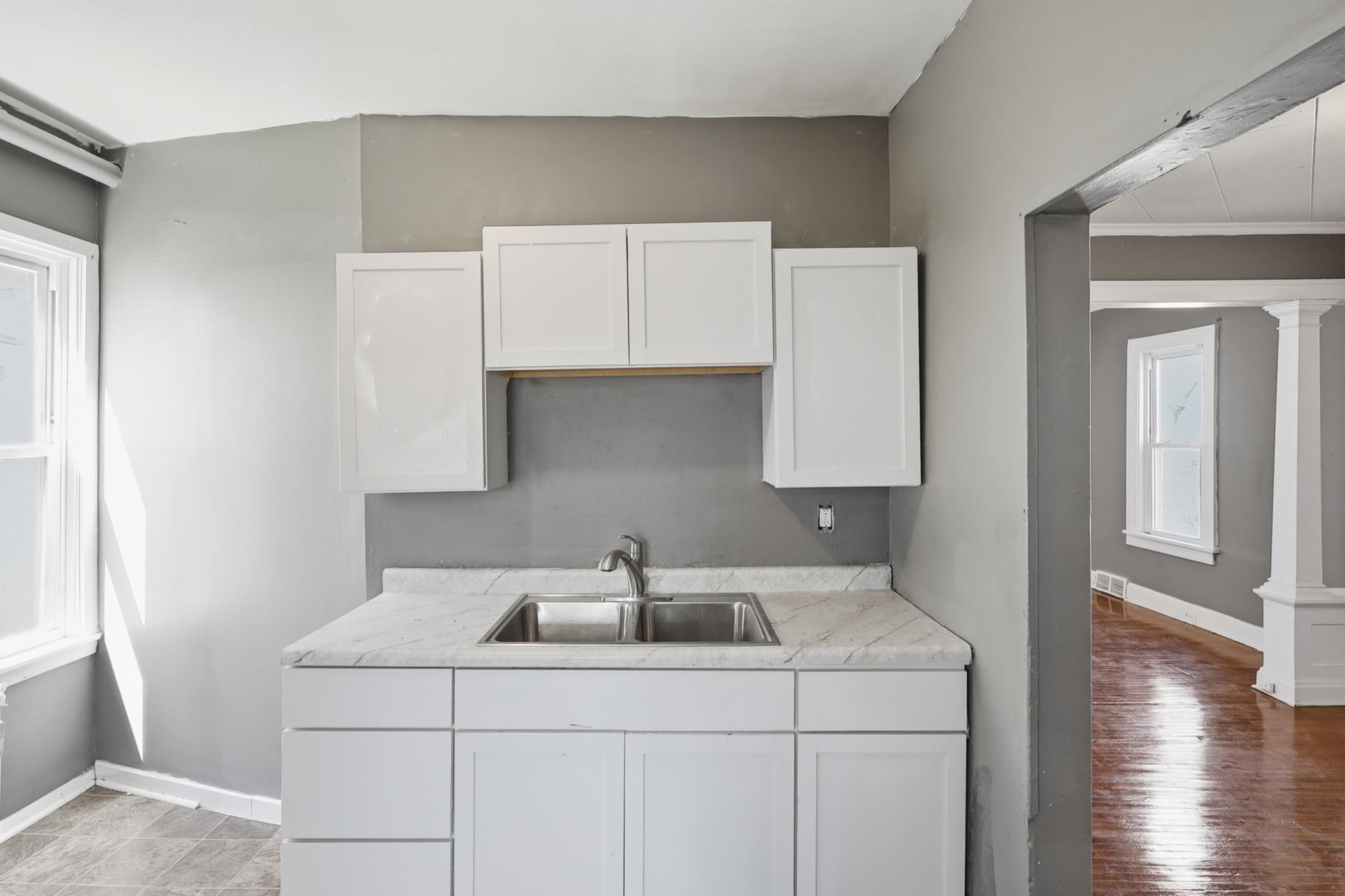 324 Van Buren Avenue