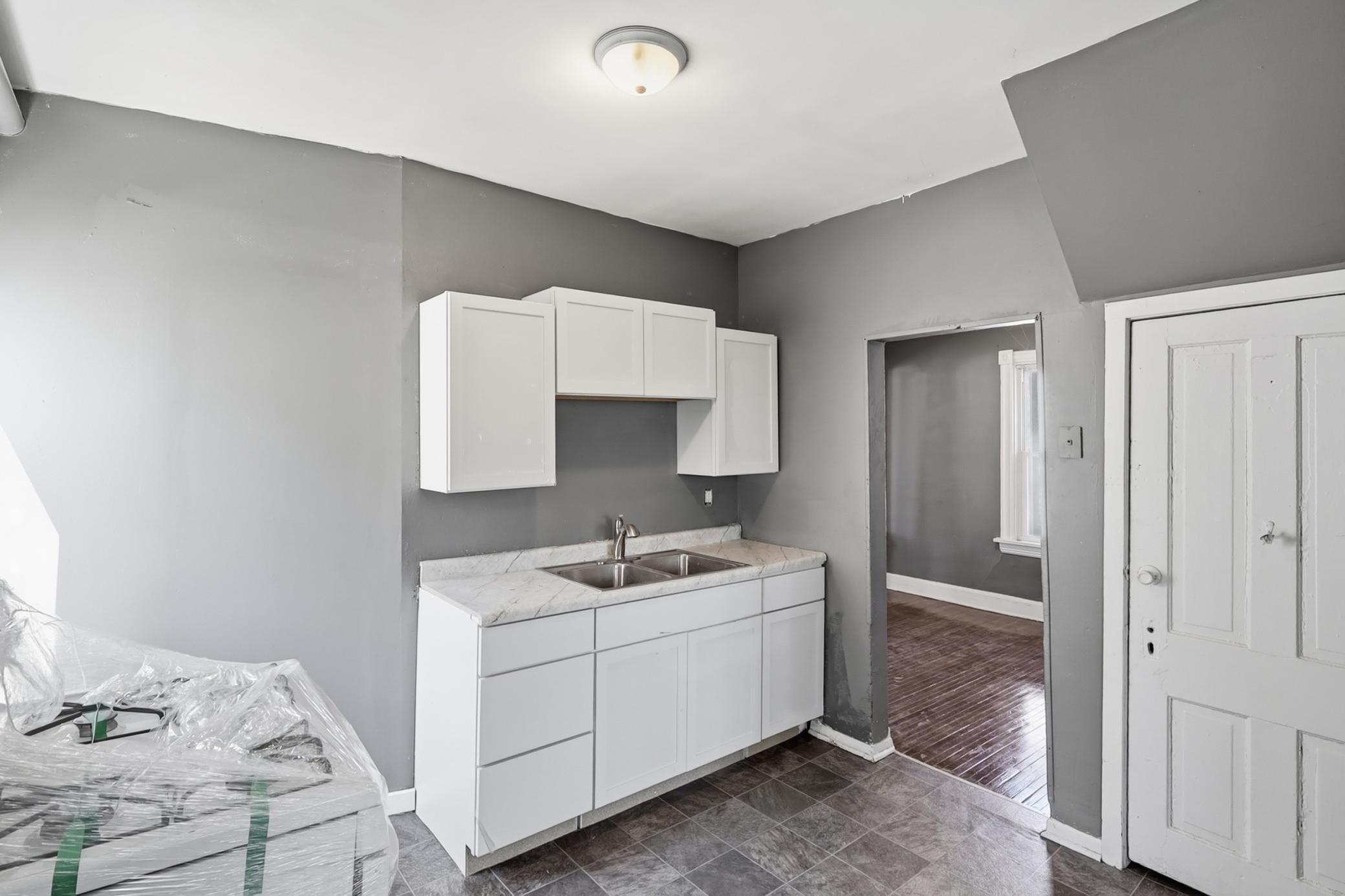 324 Van Buren Avenue