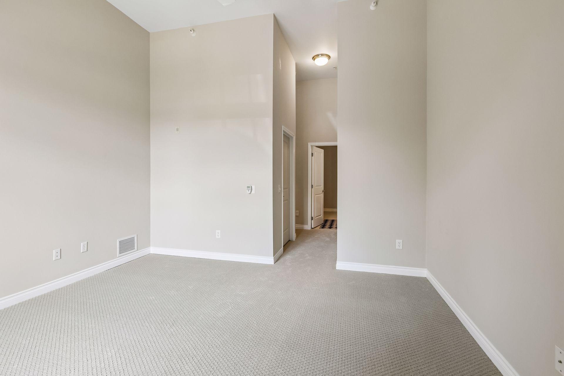 301 Clifton Avenue Unit: 1H