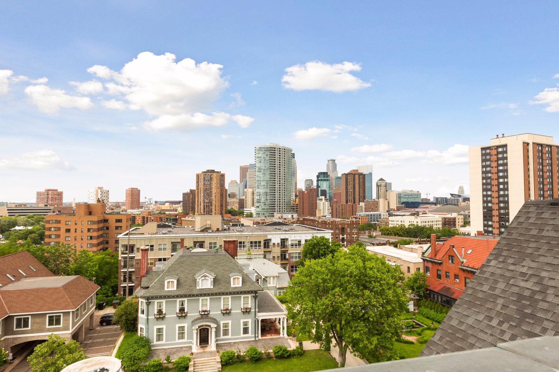 301 Clifton Avenue Unit: 1H