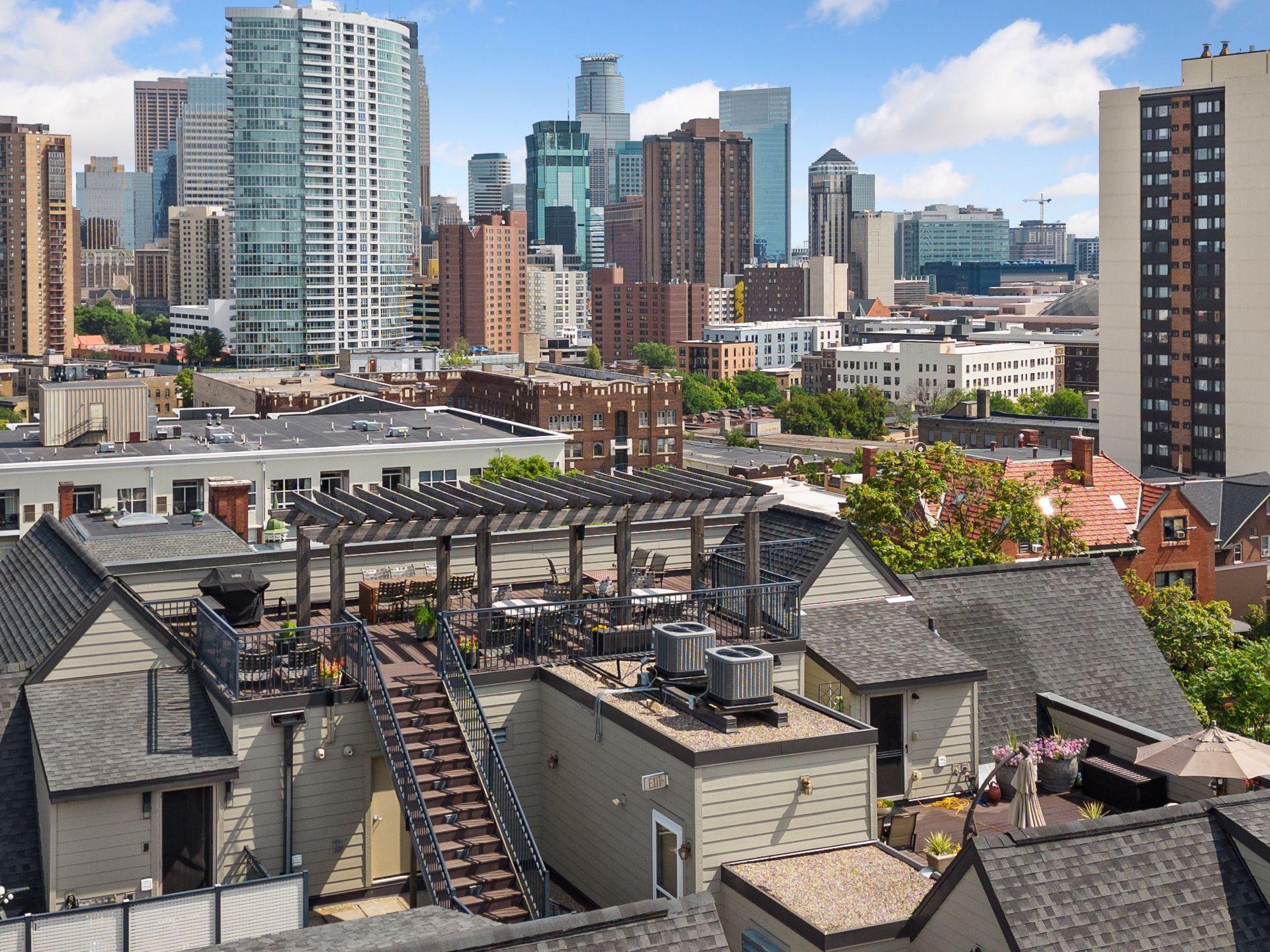301 Clifton Avenue Unit: 1H