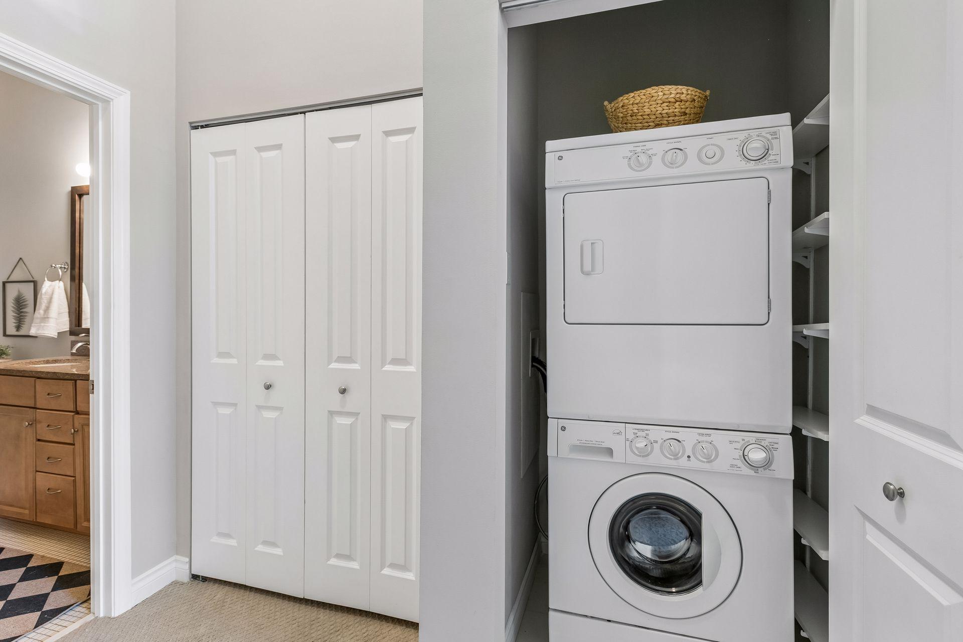 301 Clifton Avenue Unit: 1H