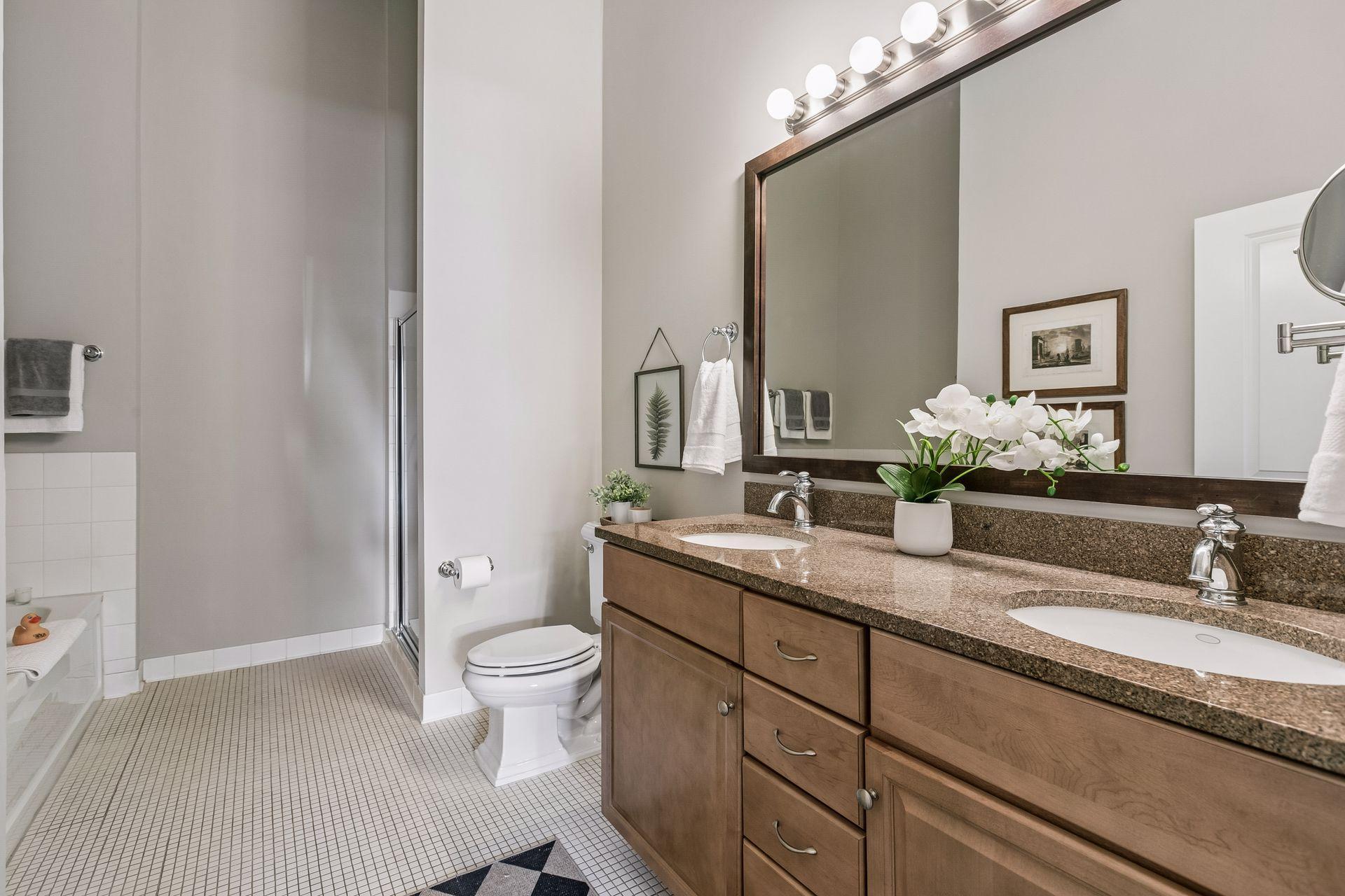 301 Clifton Avenue Unit: 1H