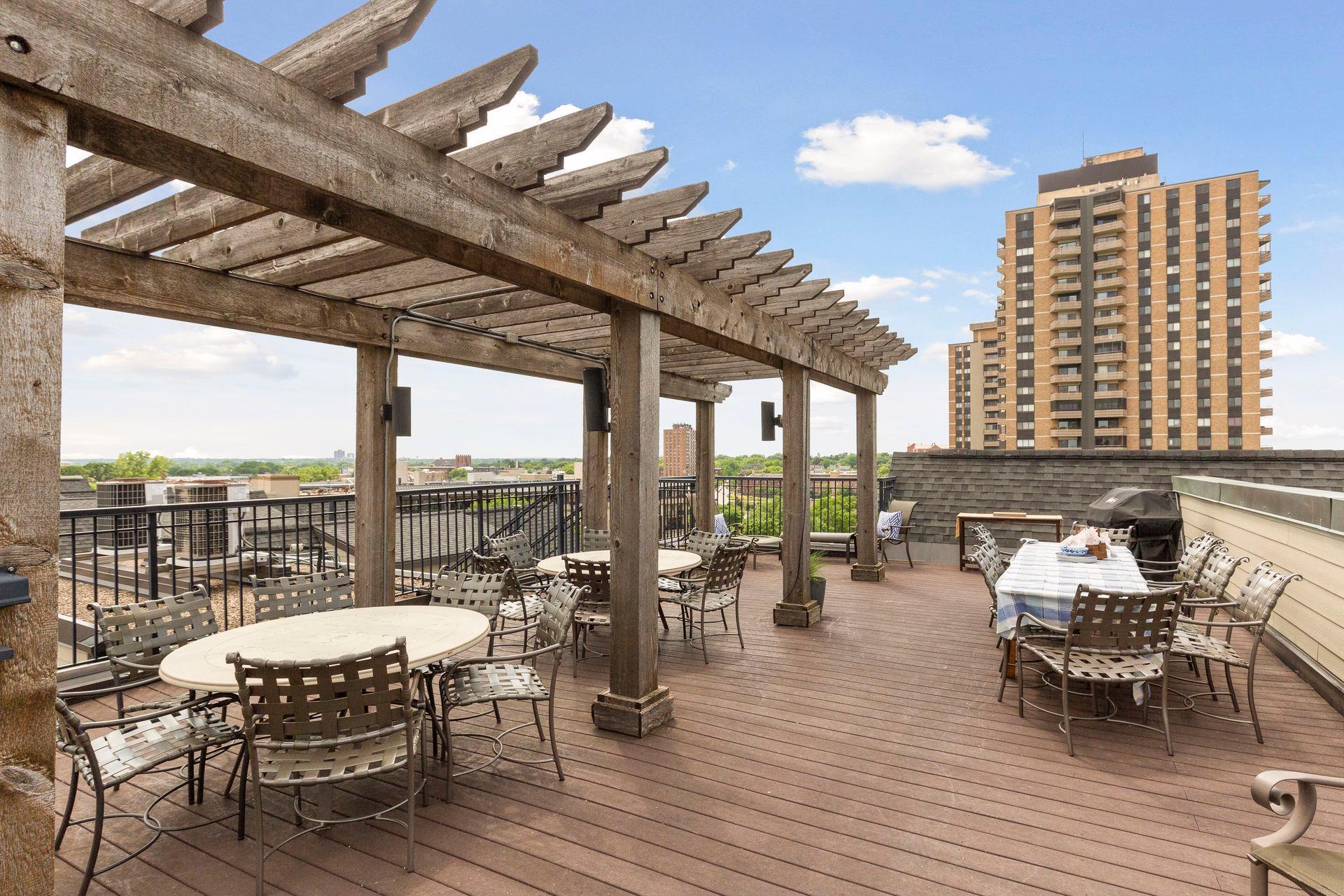 301 Clifton Avenue Unit: 1H