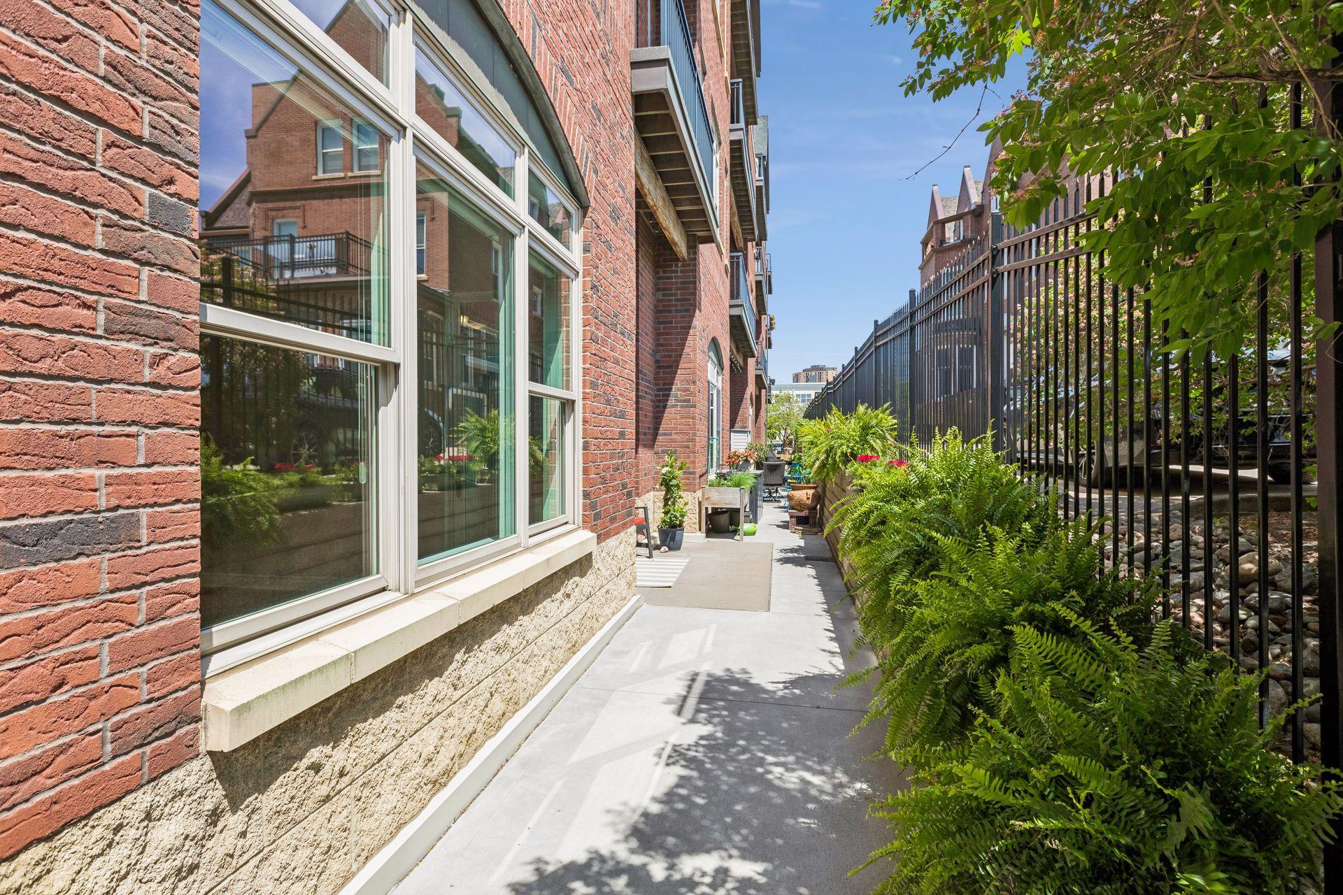 301 Clifton Avenue Unit: 1H