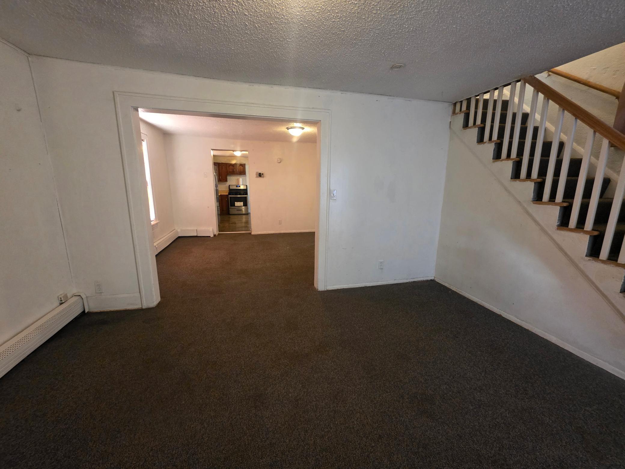 1123 6th Street E