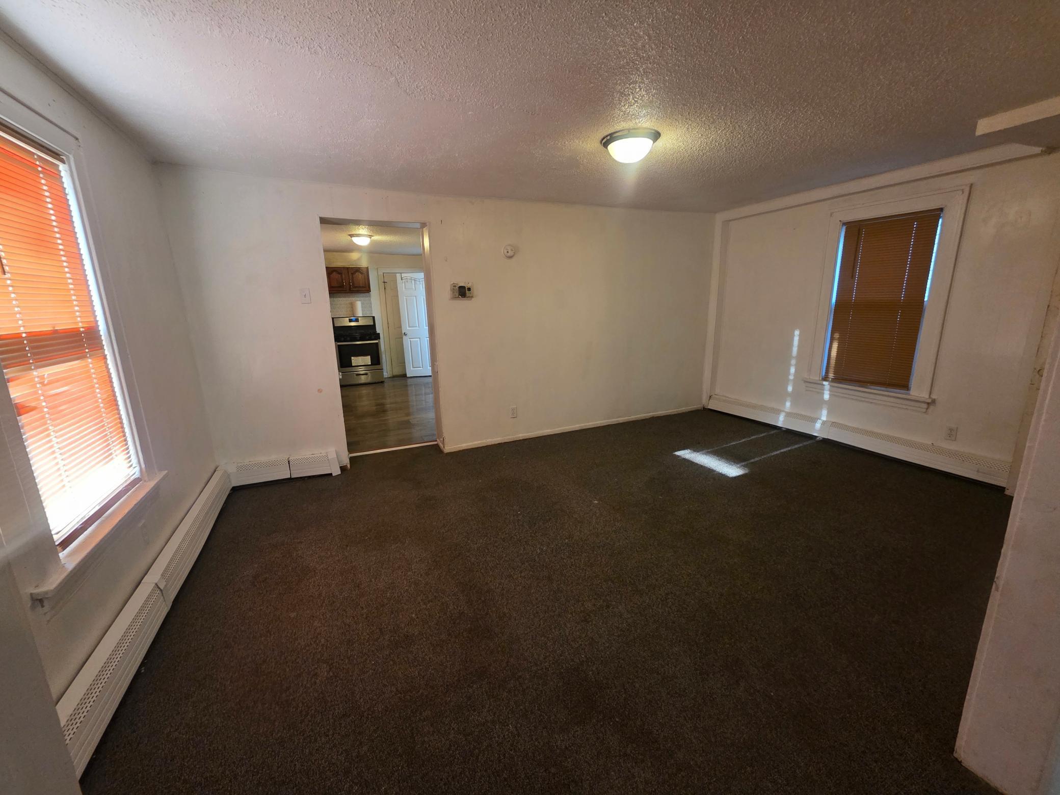 1123 6th Street E