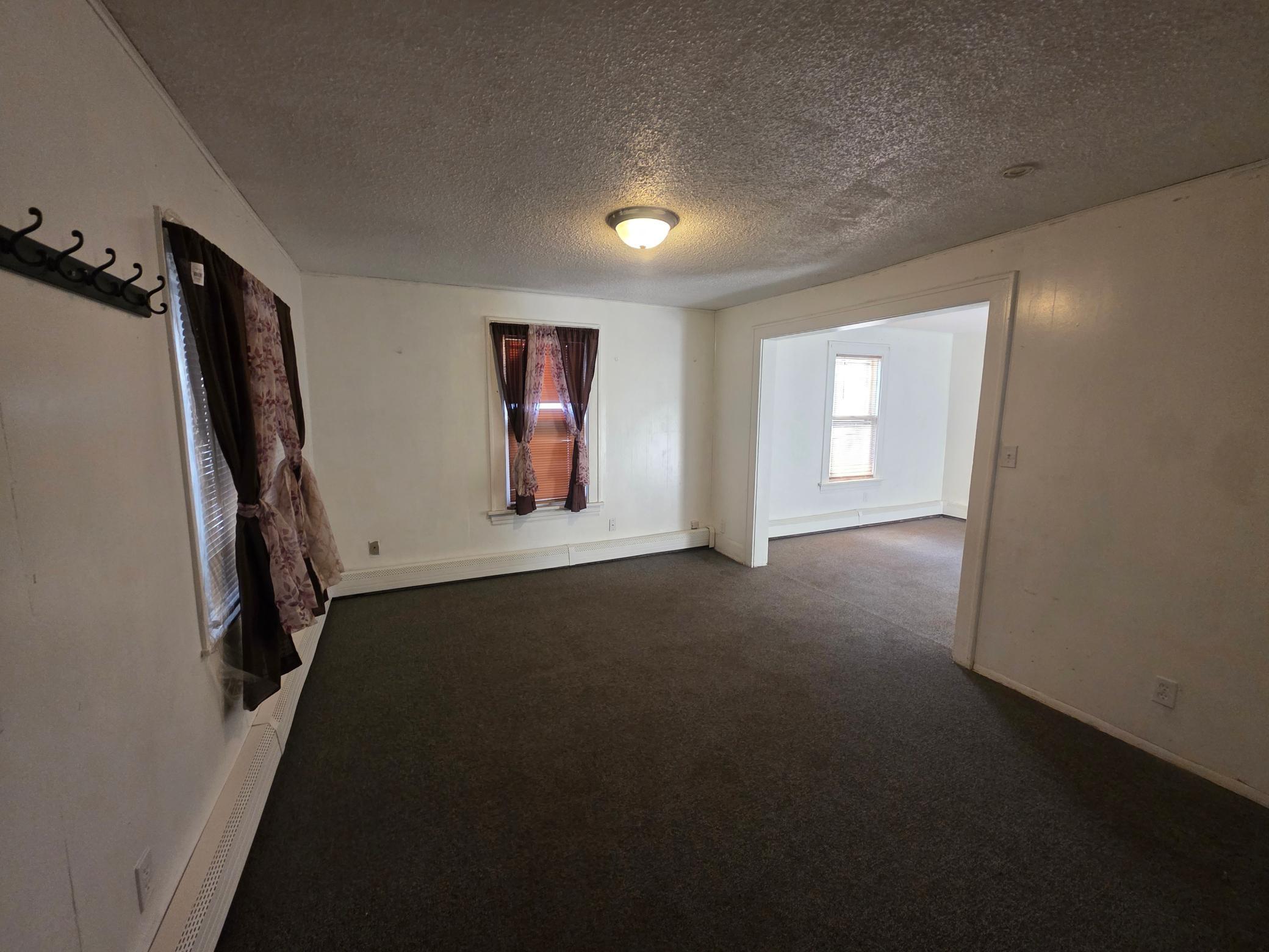 1123 6th Street E