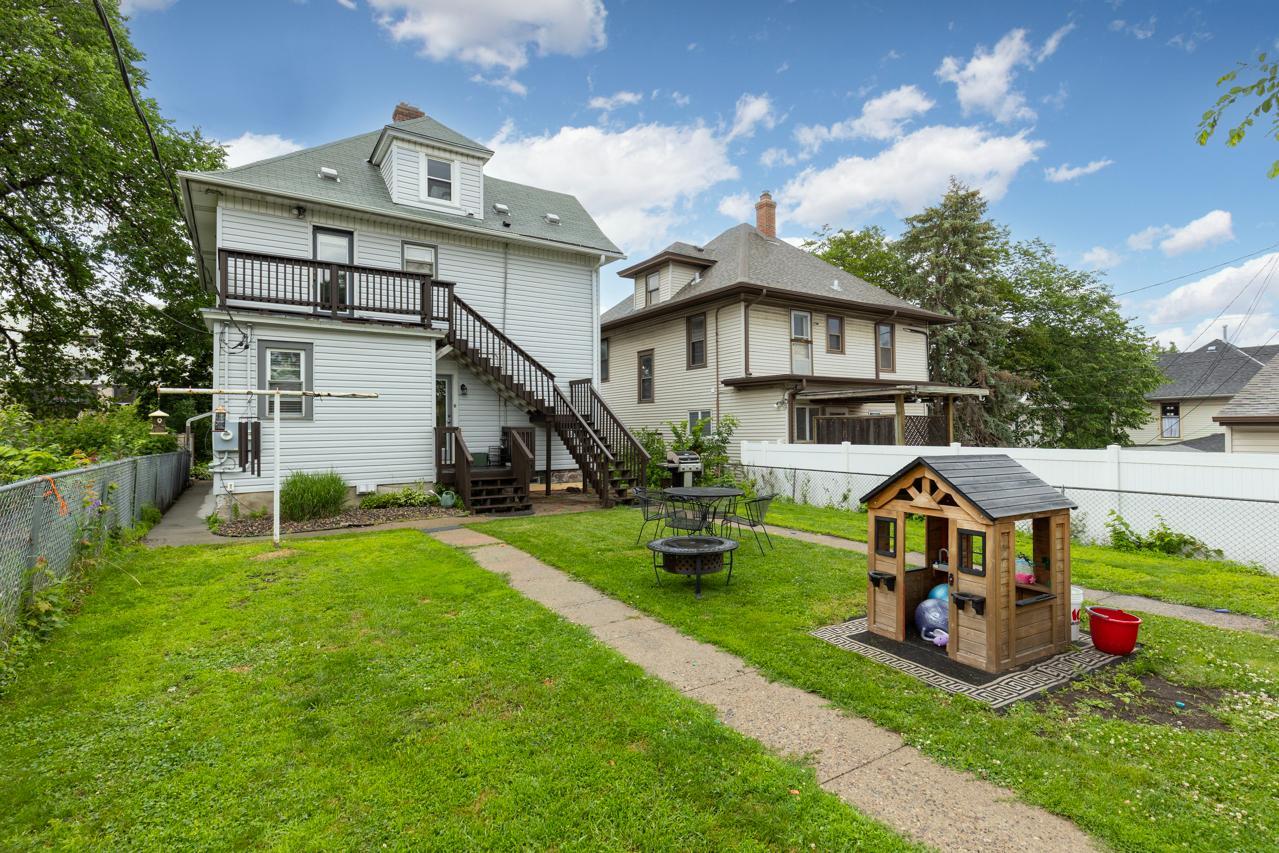 1122 Marshall Avenue