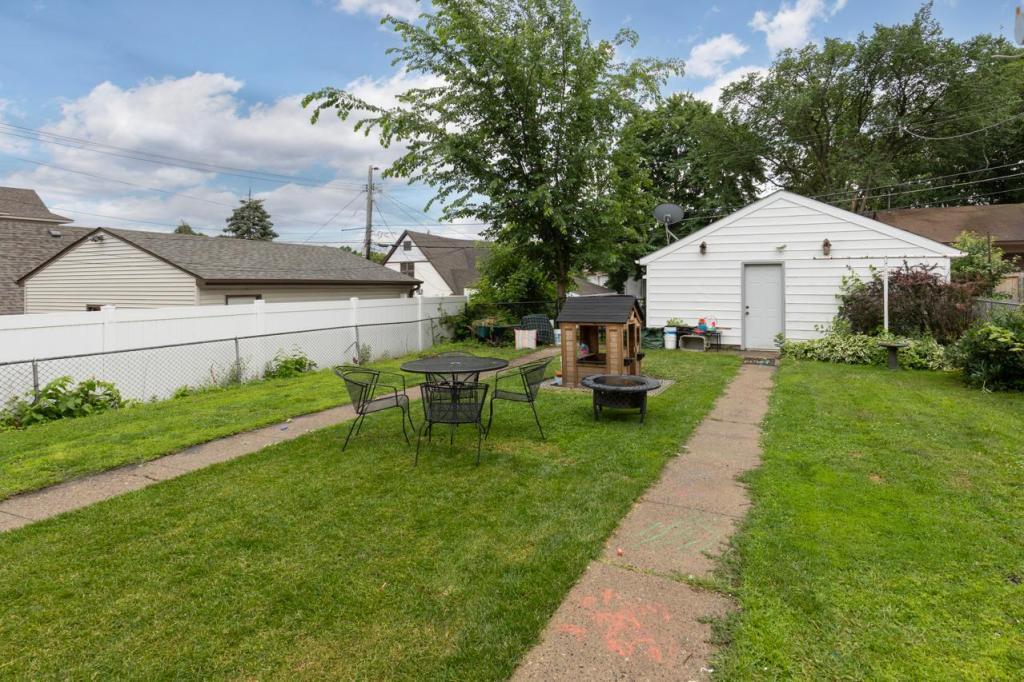 1122 Marshall Avenue