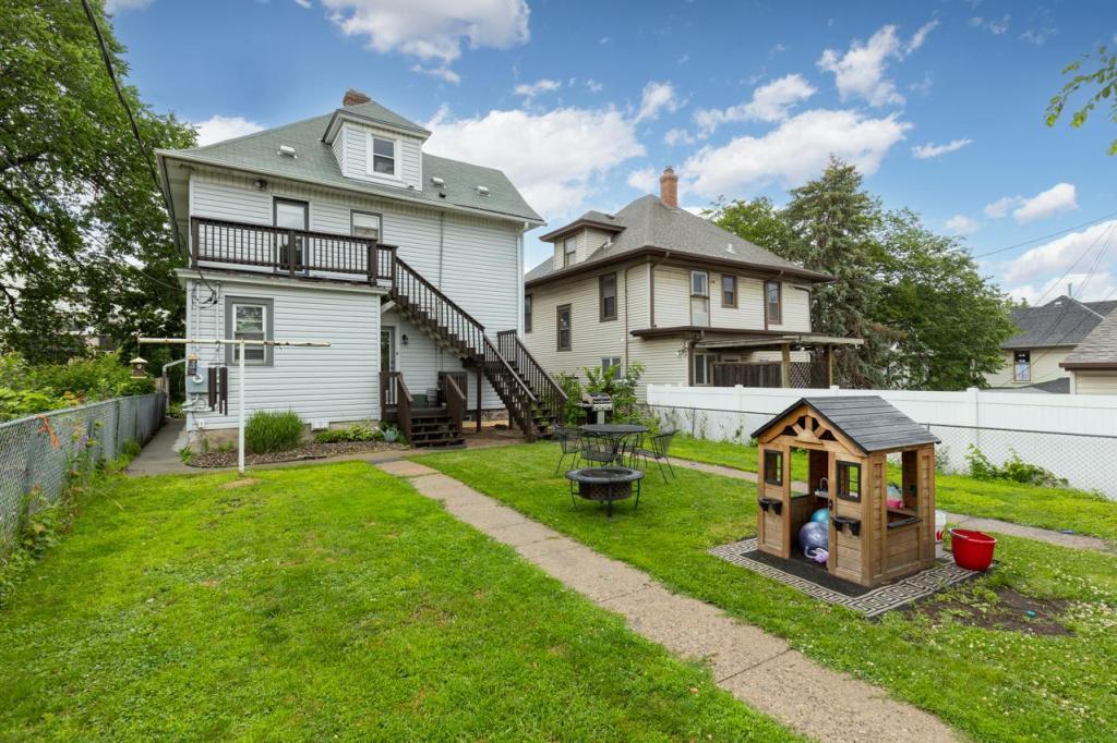 1122 Marshall Avenue