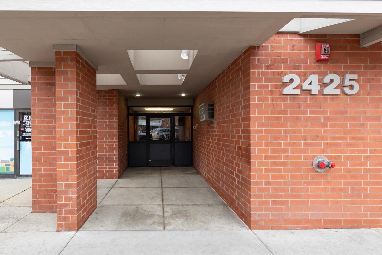 2425 E Franklin Avenue Unit: 205