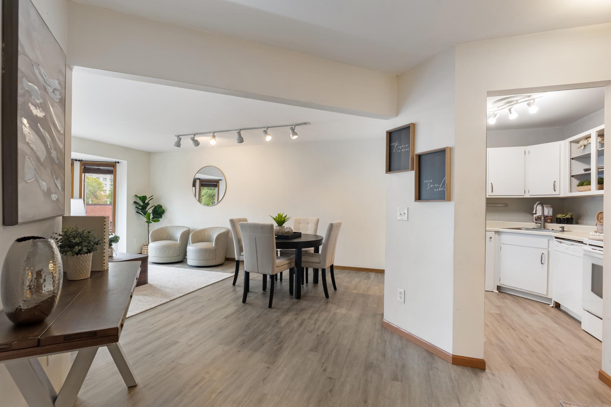 2425 E Franklin Avenue Unit: 205