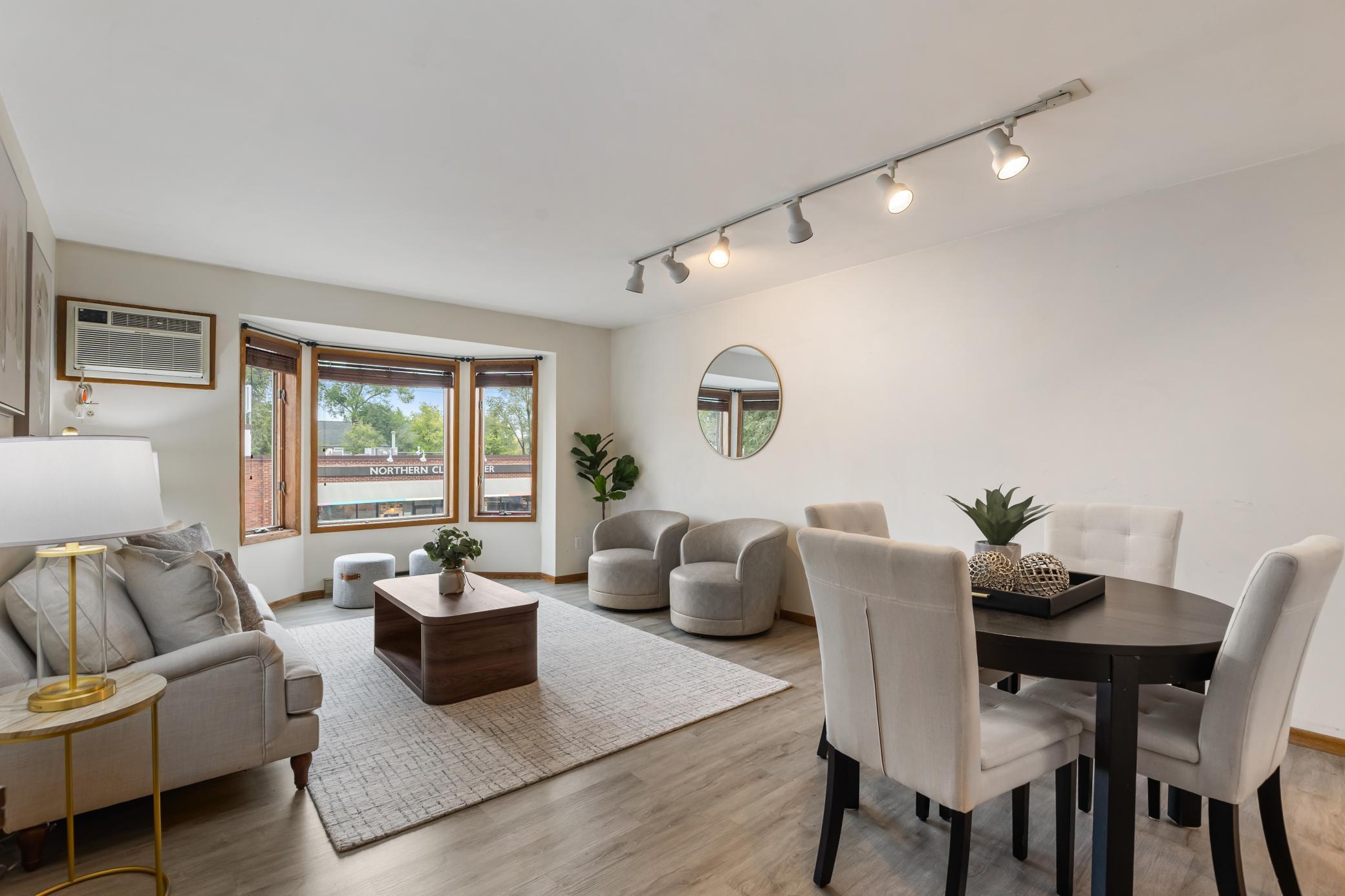 2425 E Franklin Avenue Unit: 205