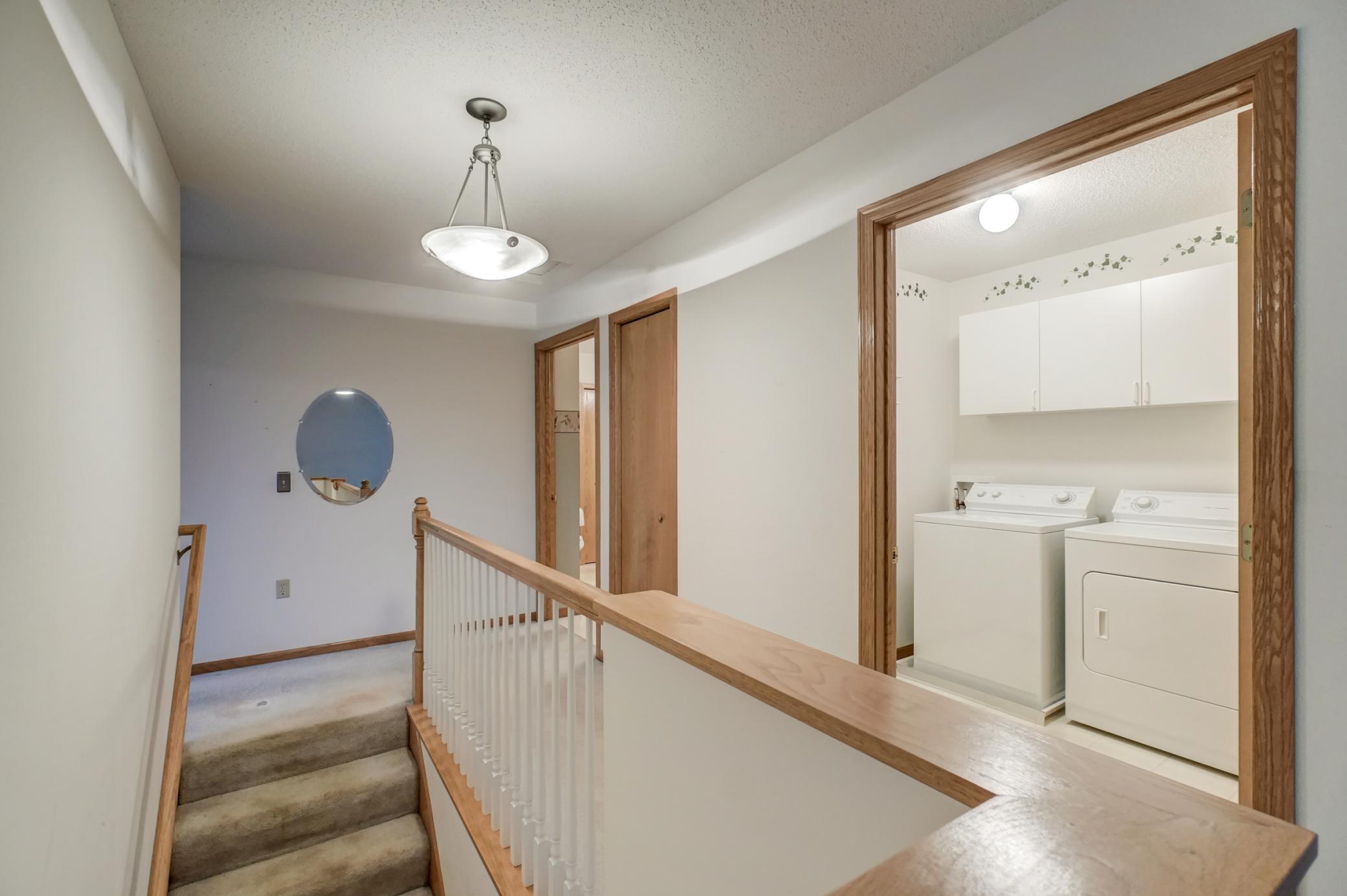 2405 Oakridge Circle